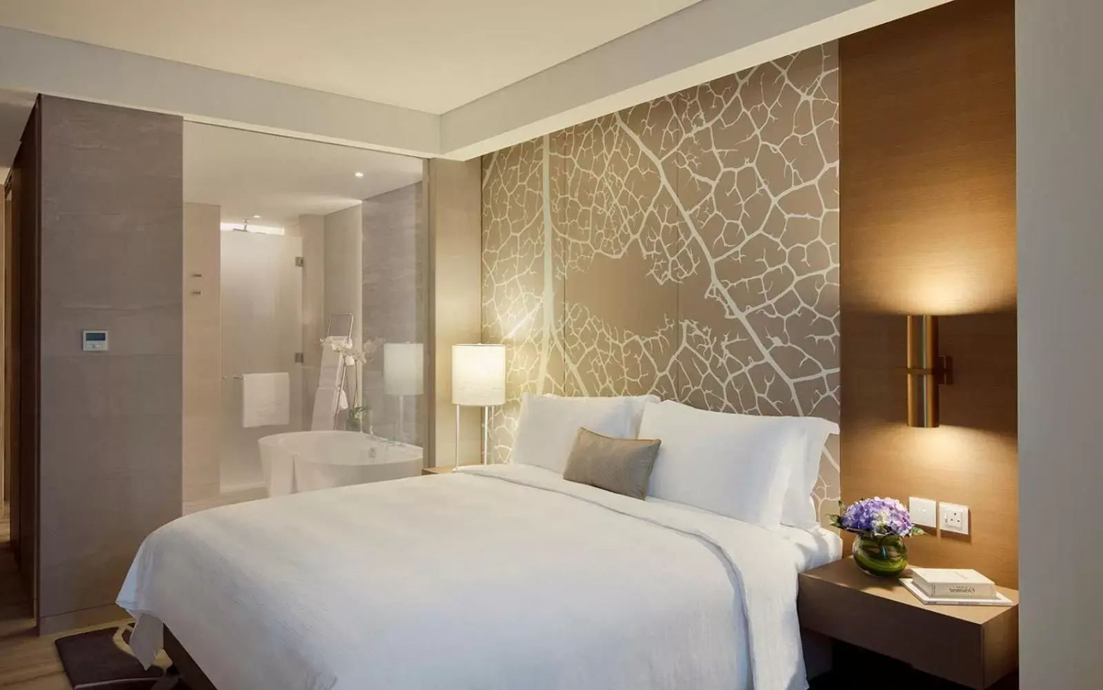 Bedroom, Bed in Al Bandar Rotana – Dubai Creek