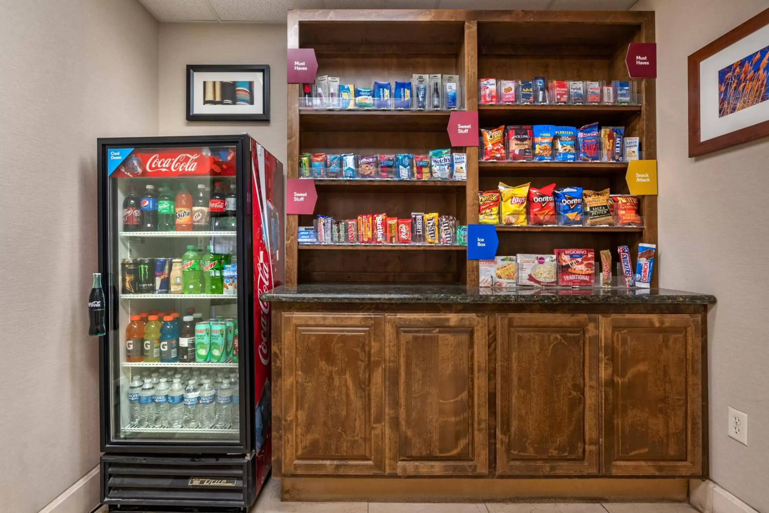 Shopping Area in Comfort Suites Fernley