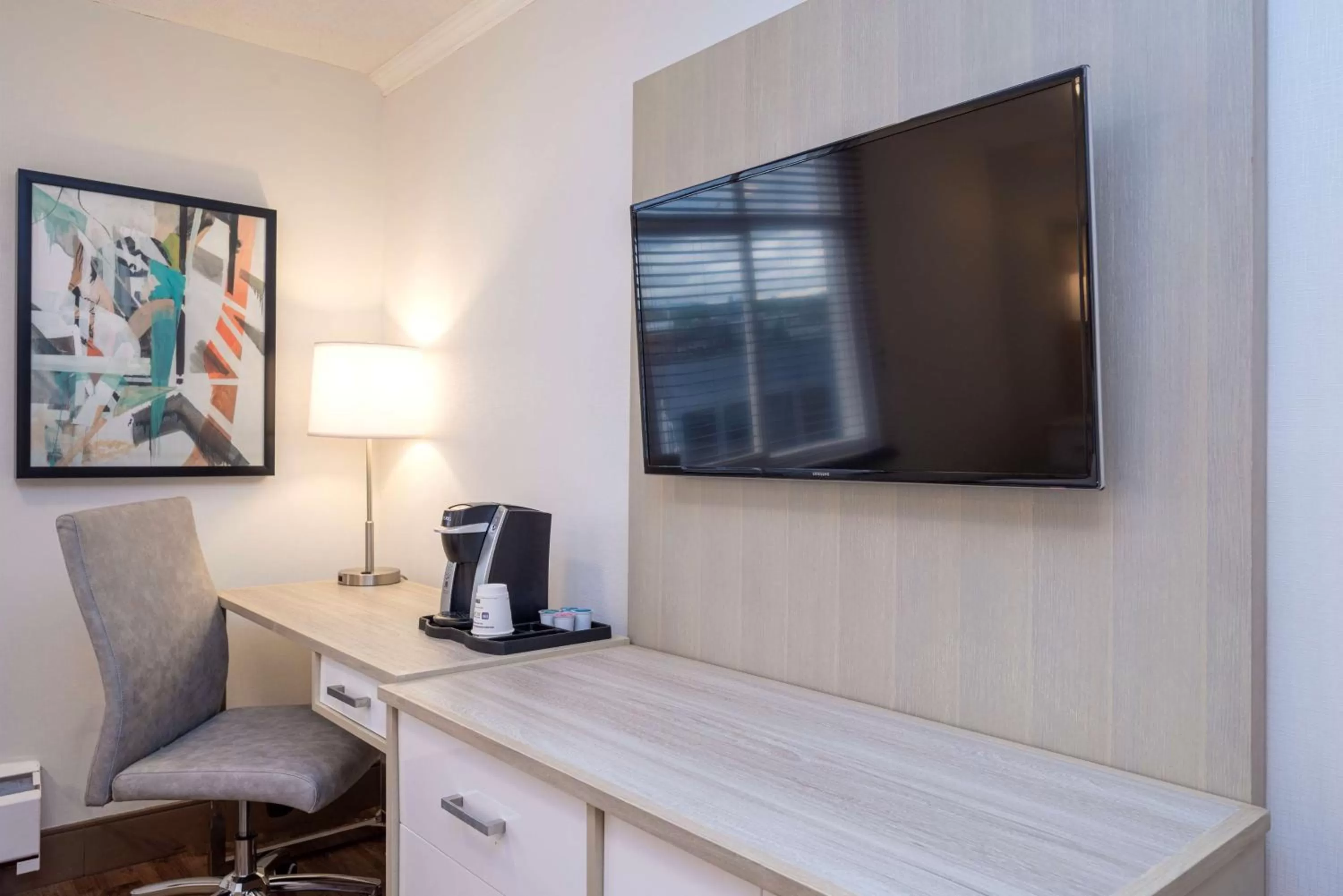 Photo of the whole room in Best Western Dorchester Hotel