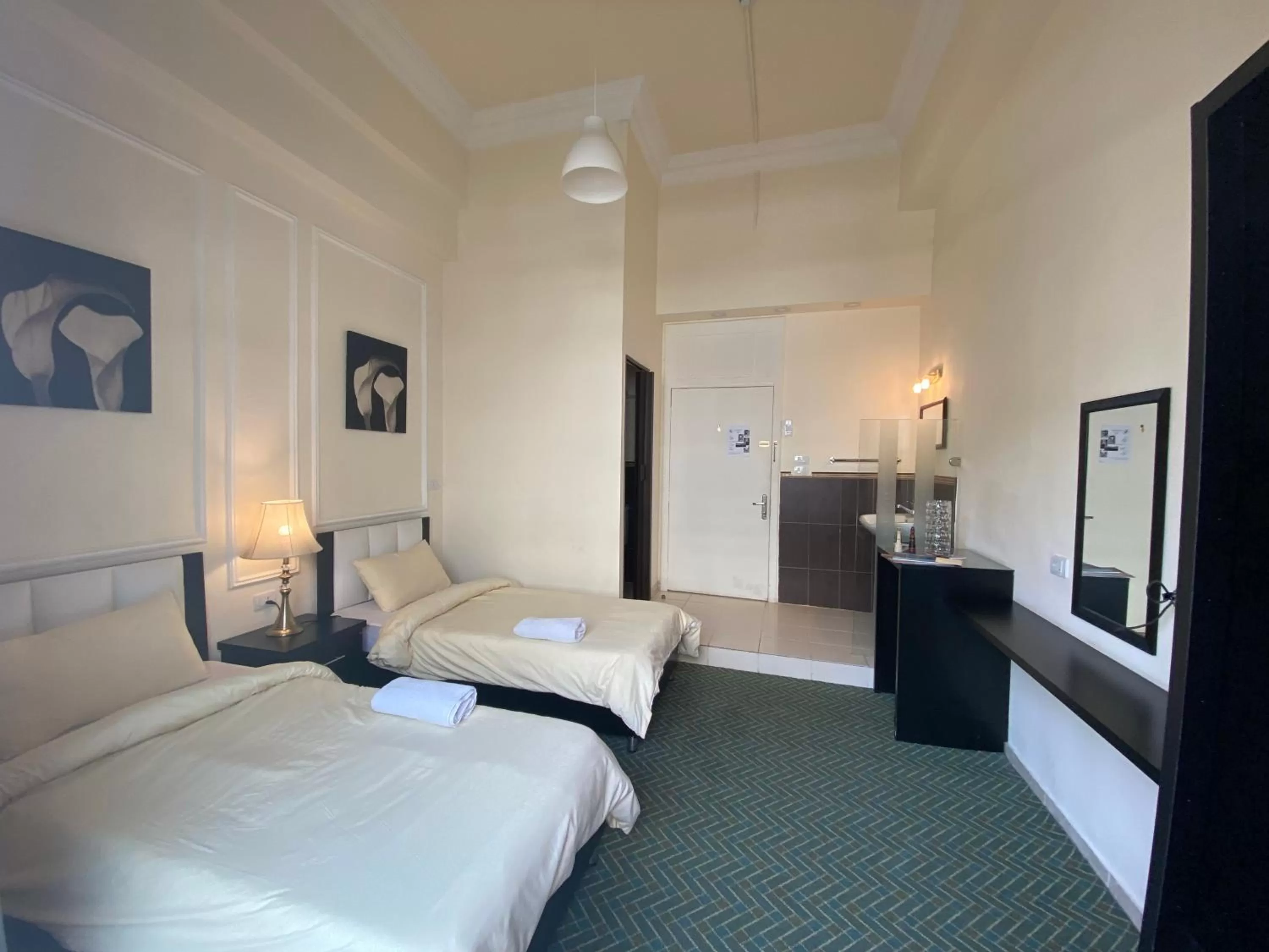 Photo of the whole room, Bed in City Citadel Hotel,Amman