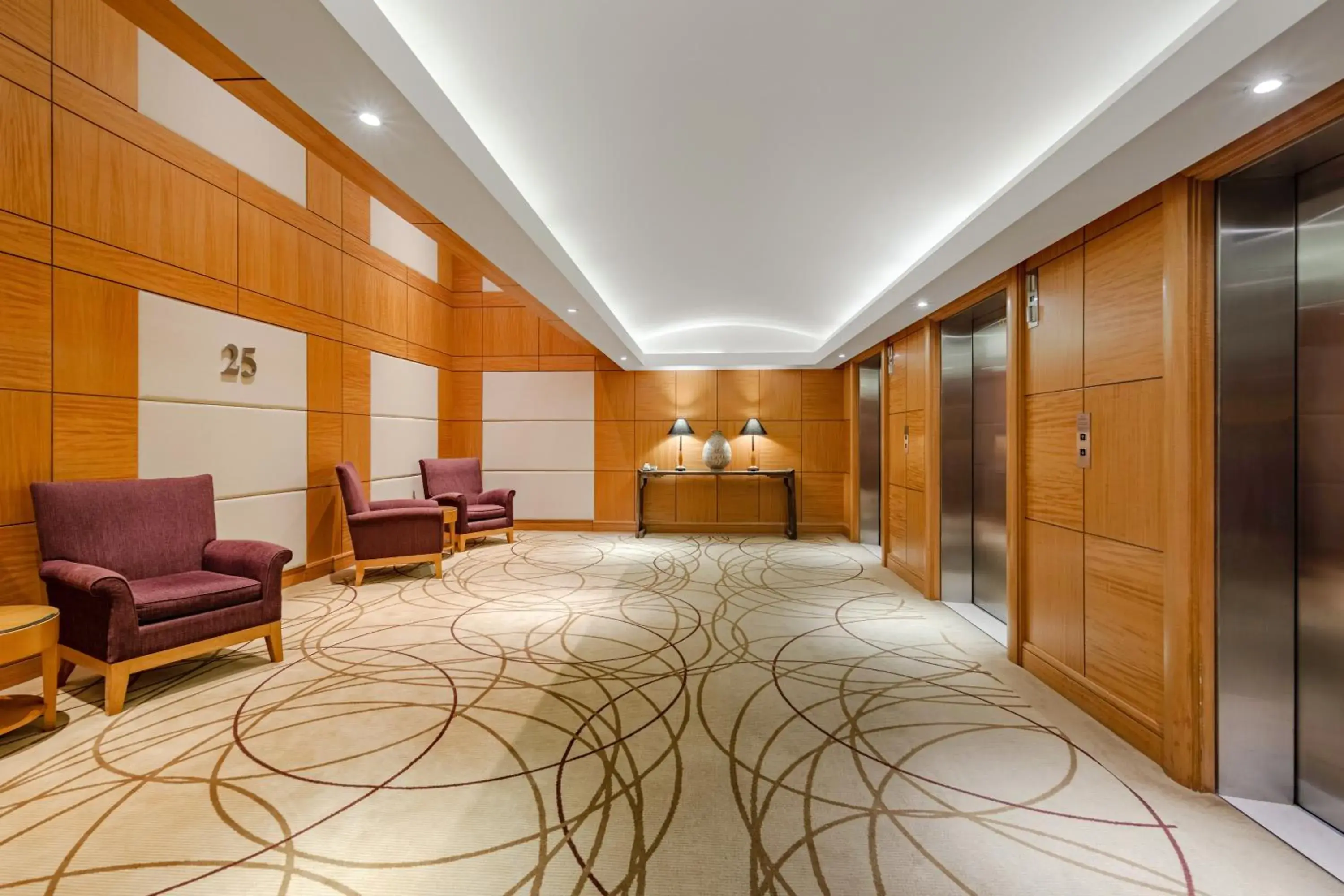Property building in Radisson Collection Hotel, Yangtze Shanghai Property building in Radisson Collection Hotel, Yangtze Shanghai
