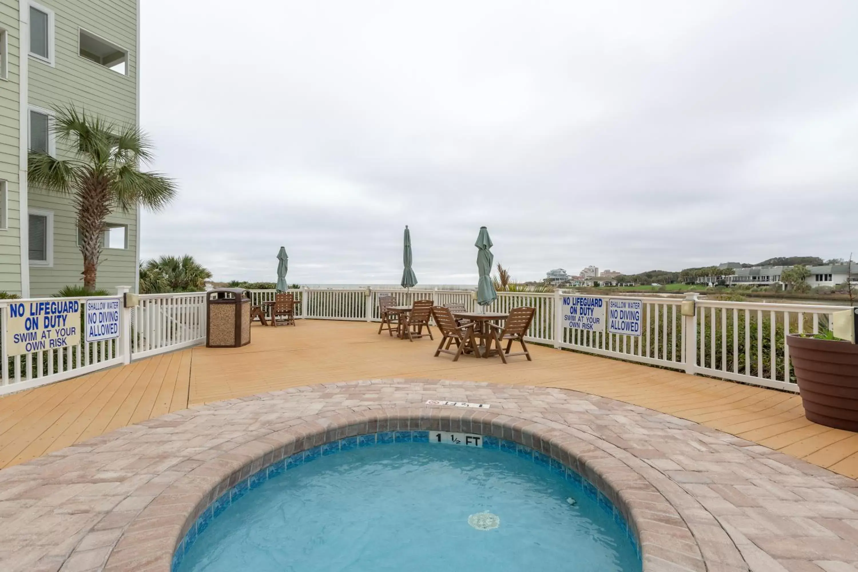 Hot Tub, Swimming Pool in Sands Beach Club by Capital Vacations