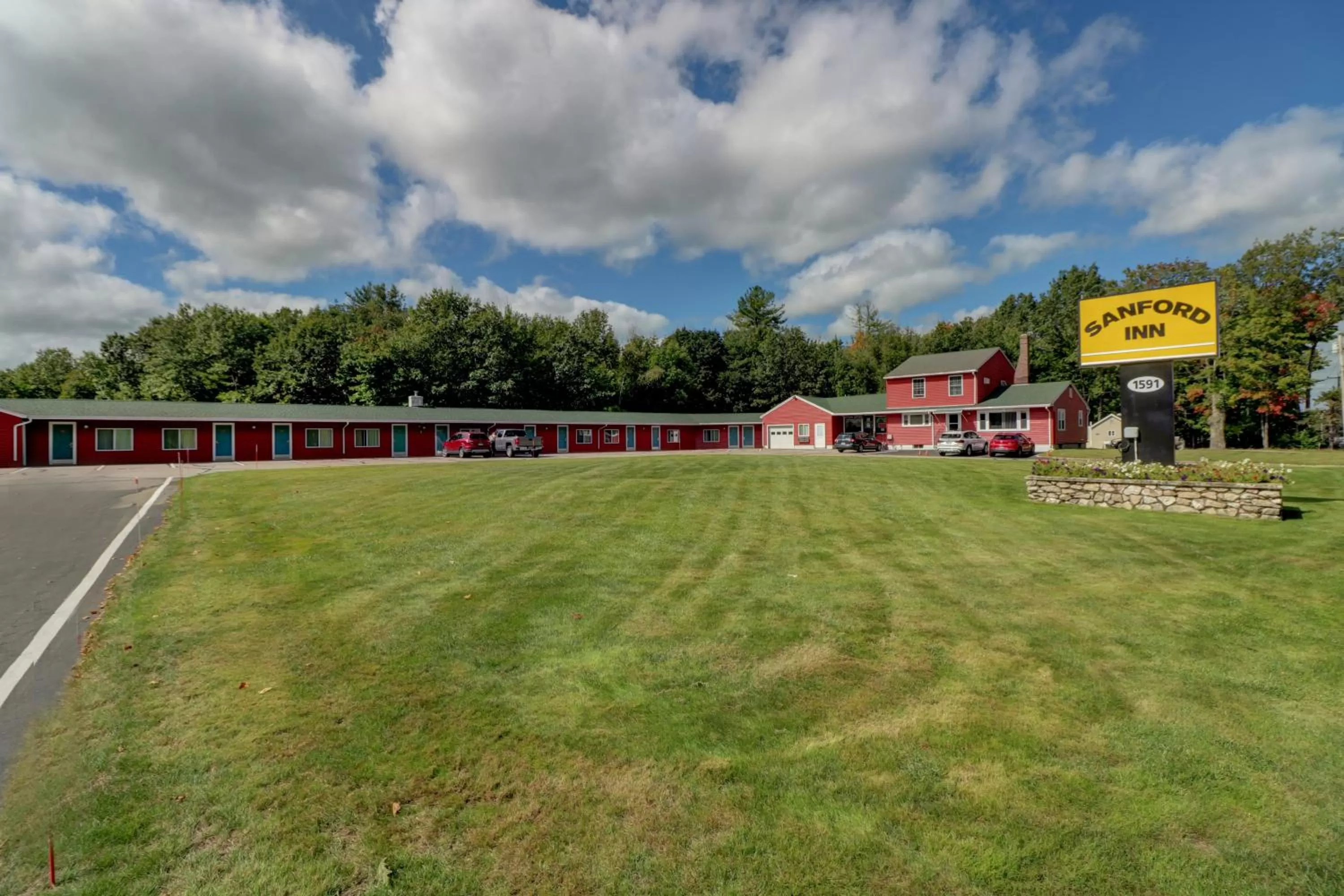 Property building in Sanfordinn