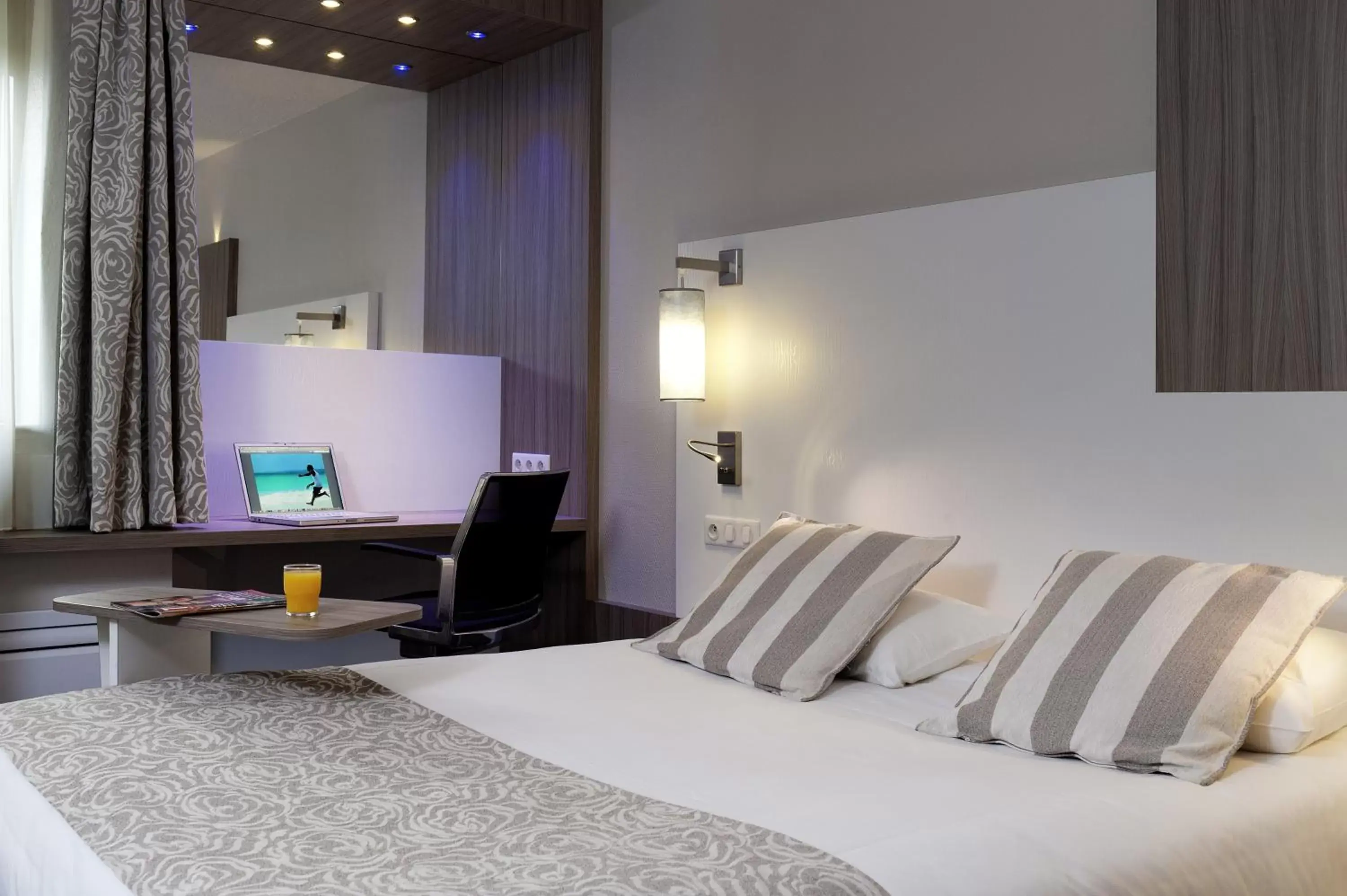 Bedroom, Bed in ibis Styles Melun Bedroom, Bed in ibis Styles Melun