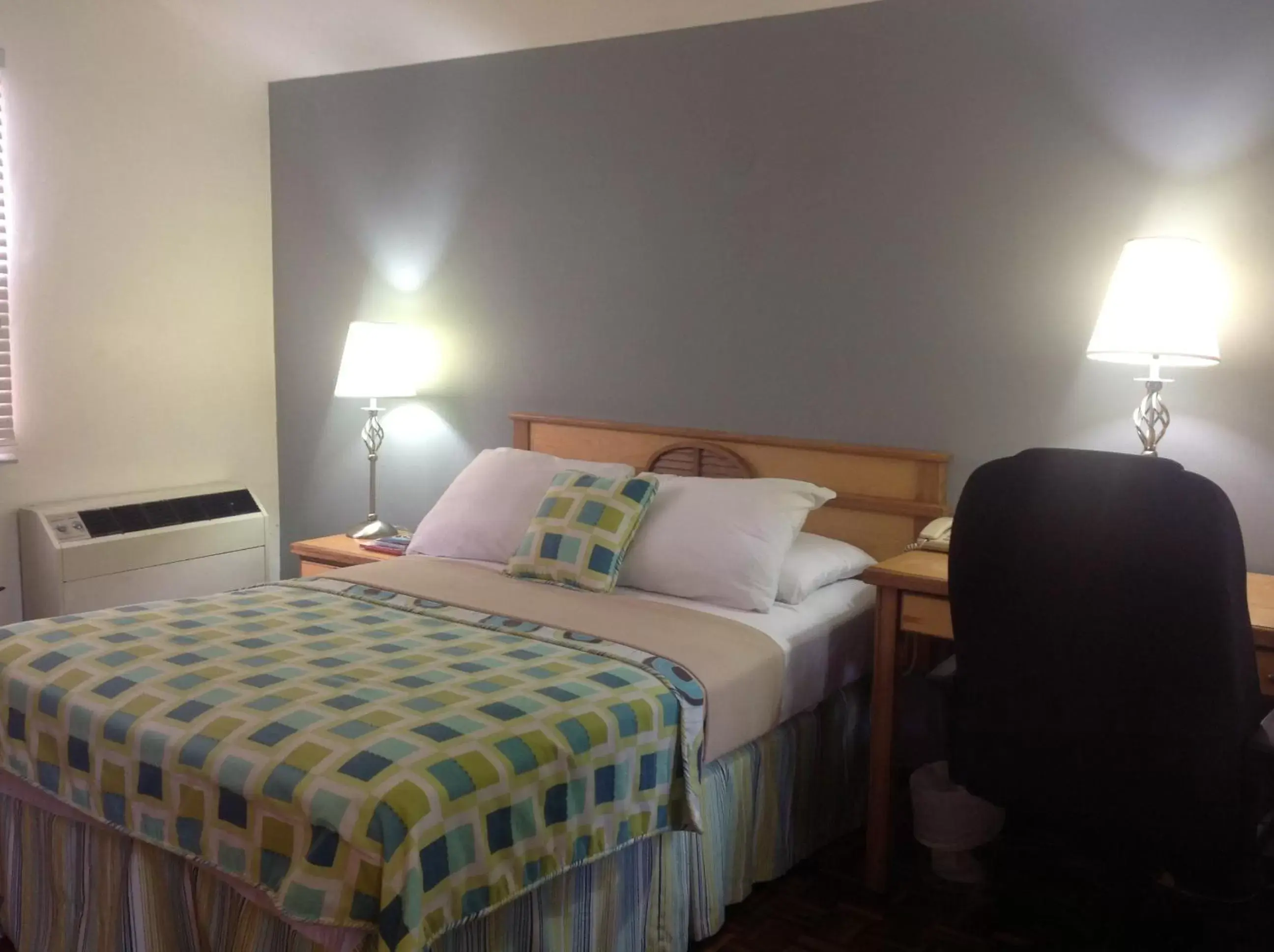 Budget Double Room in Hotel Normandie Limited Budget Double Room in Hotel Normandie Limited