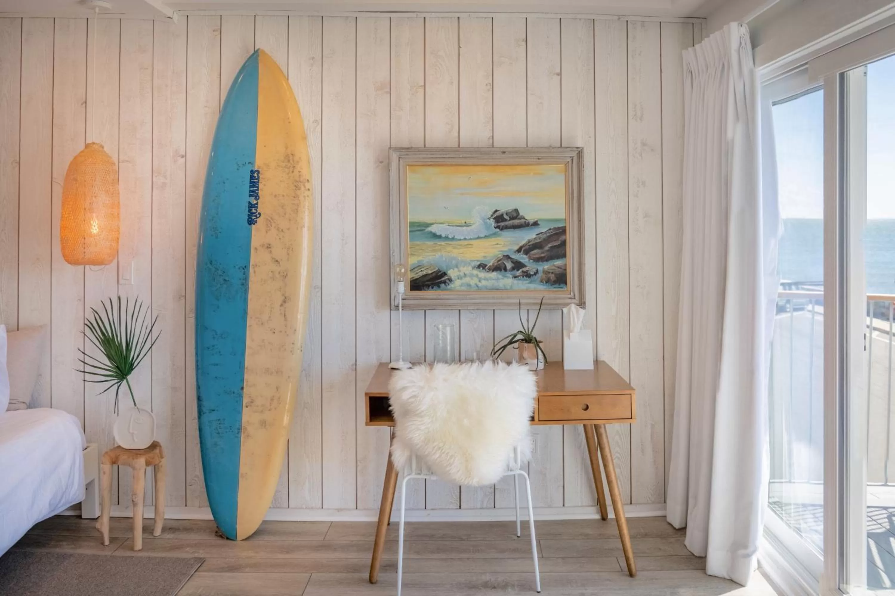 Bedroom, Bed in The Surfside Hotel