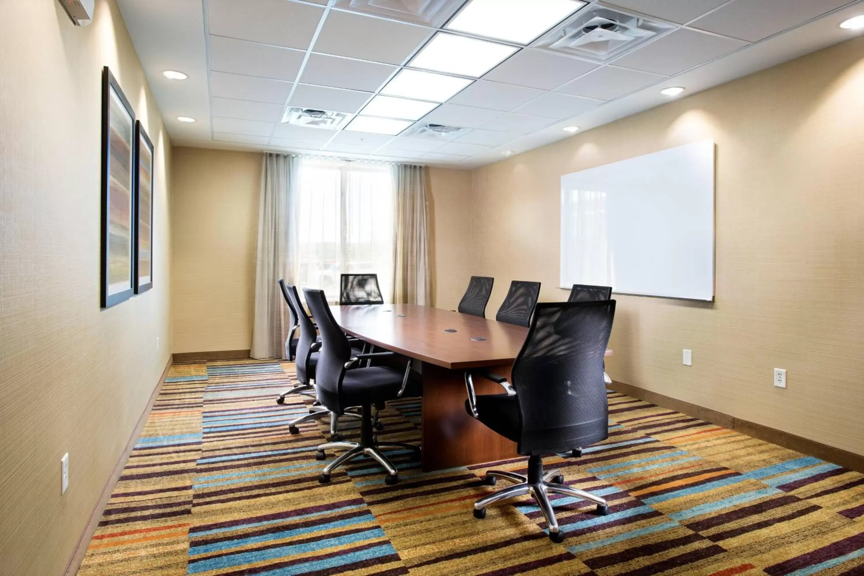 Meeting/conference room, Business Area/Conference Room in Fairfield Inn & Suites by Marriott Rochester Mayo Clinic Area/Saint Marys
