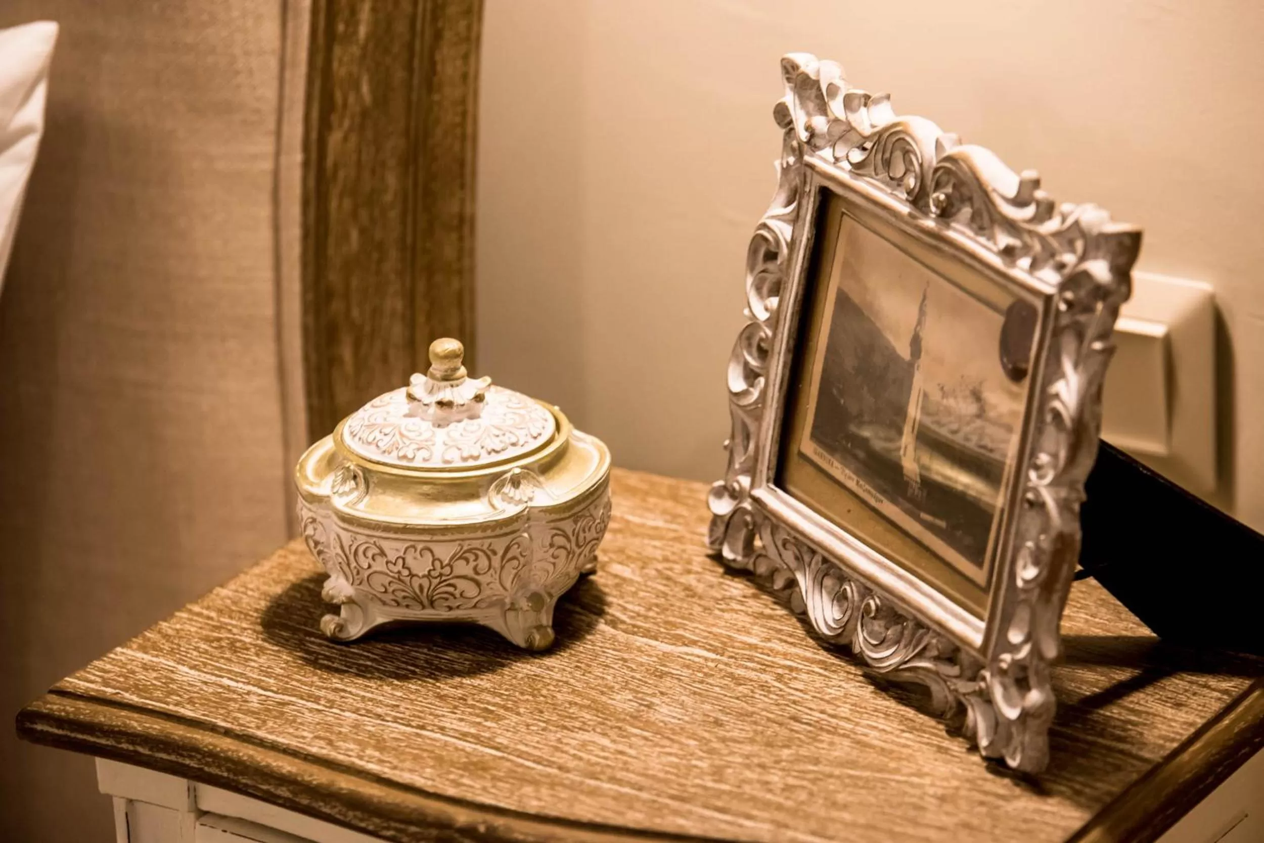 Kyria Boutique House