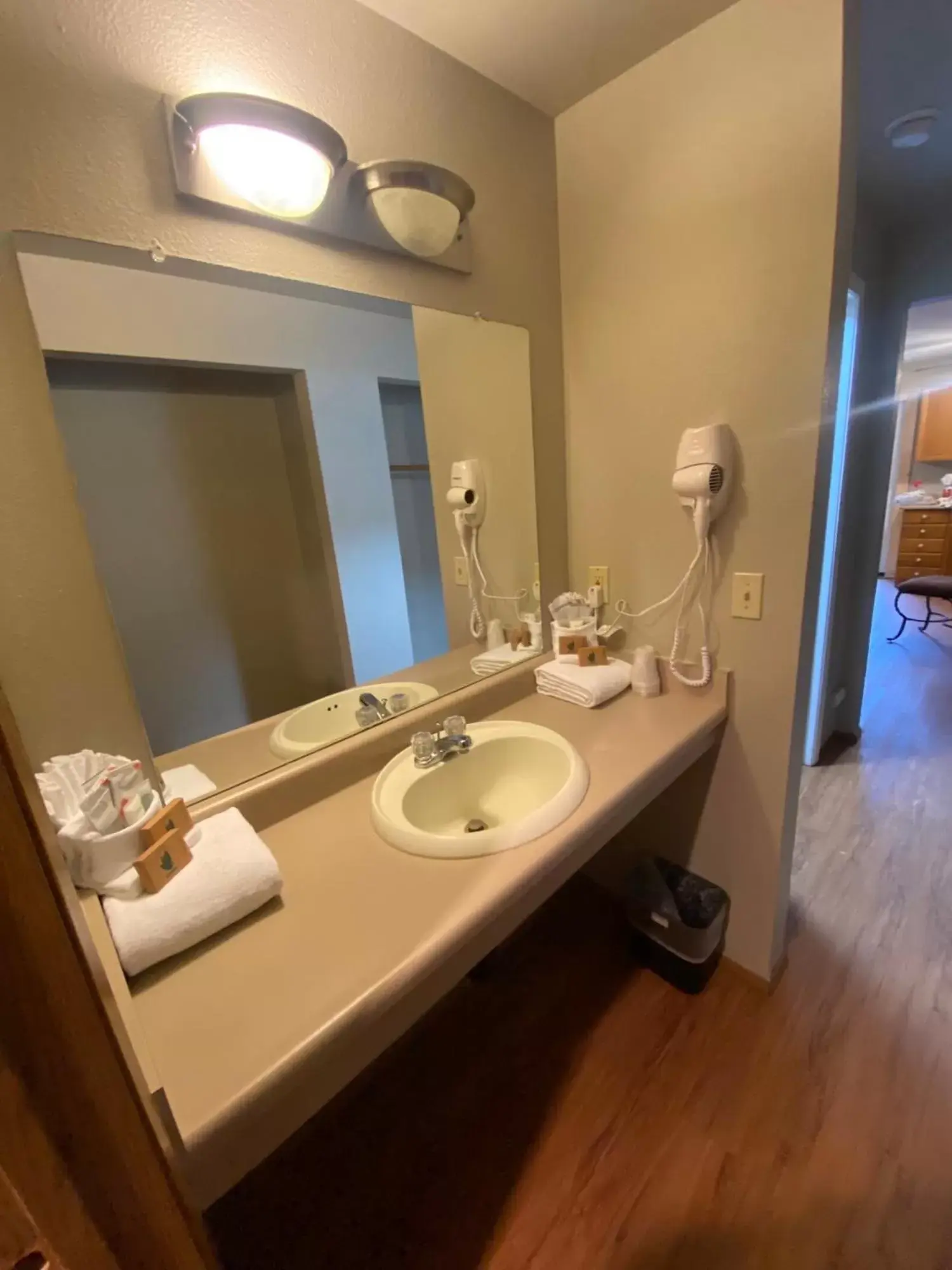 Bathroom in Packwood Lodge & Cabins