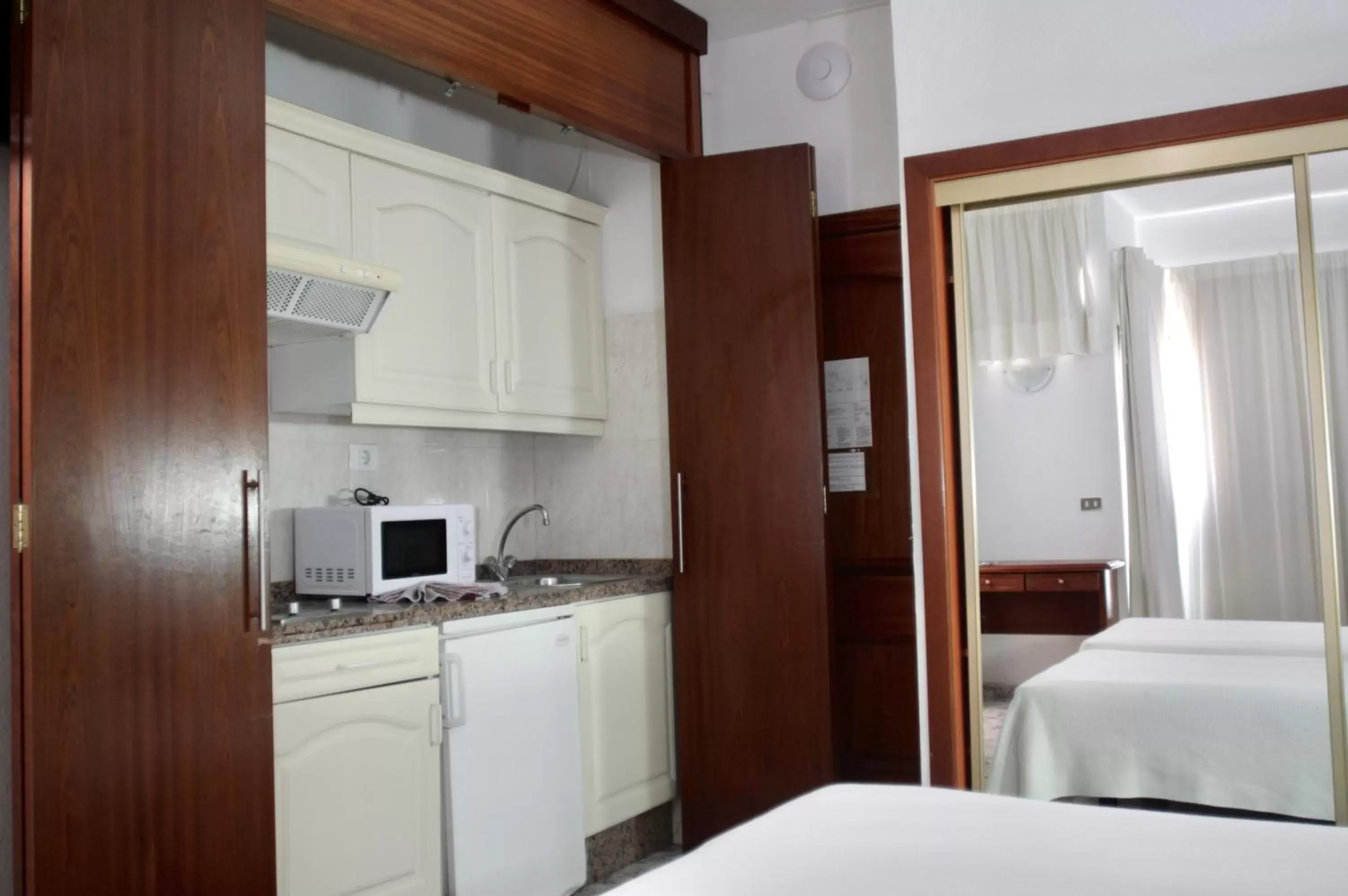 Kitchen or kitchenette, Kitchen/Kitchenette in Hotel Tropical