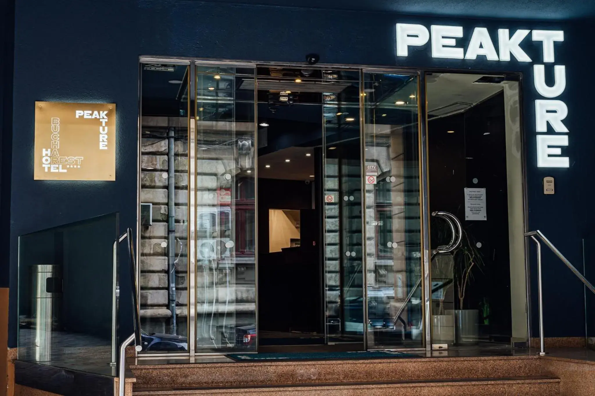 Facade/entrance in Peakture Hotel Facade/entrance in Peakture Hotel