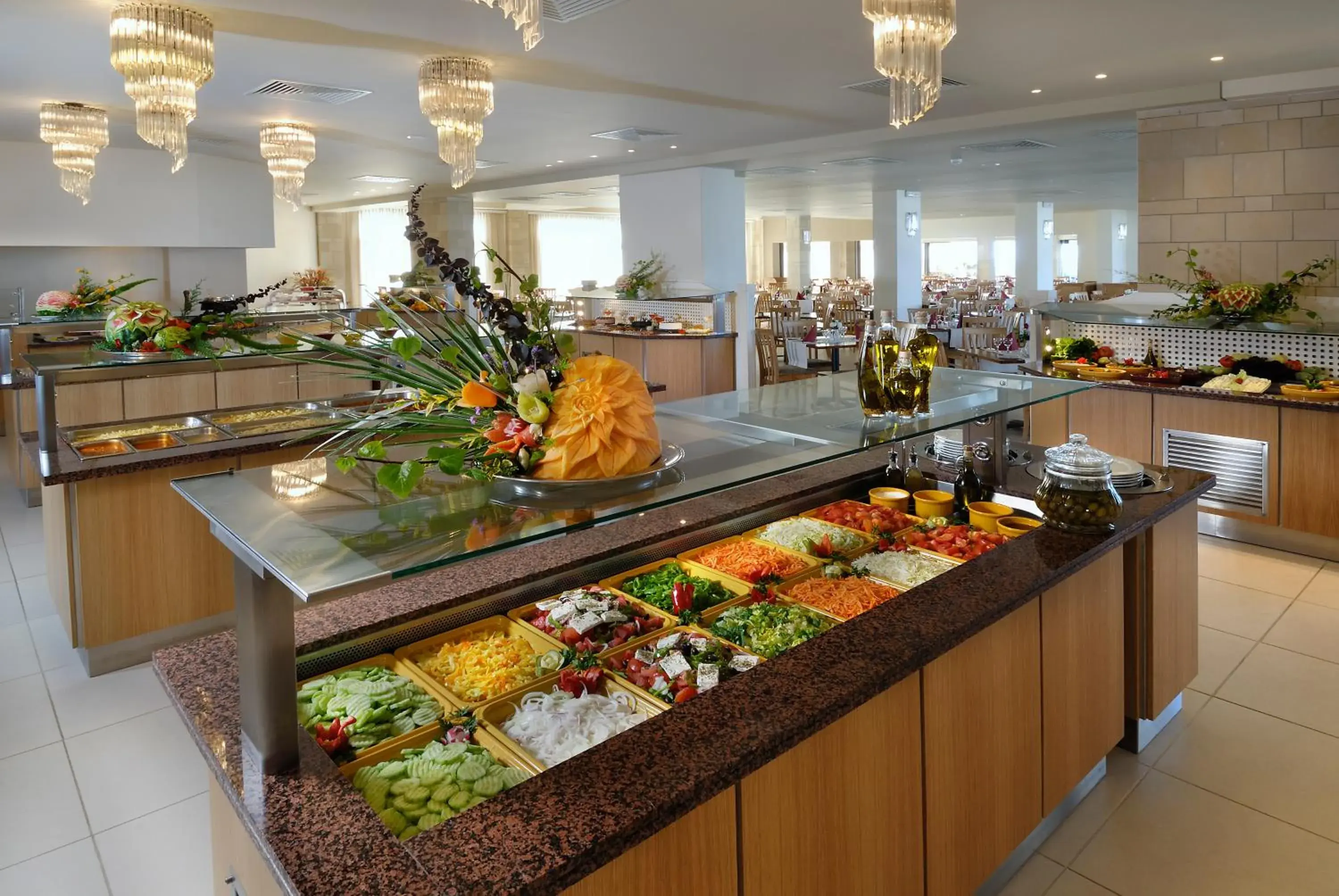 Restaurant/Places to Eat in Annabelle Beach Resort