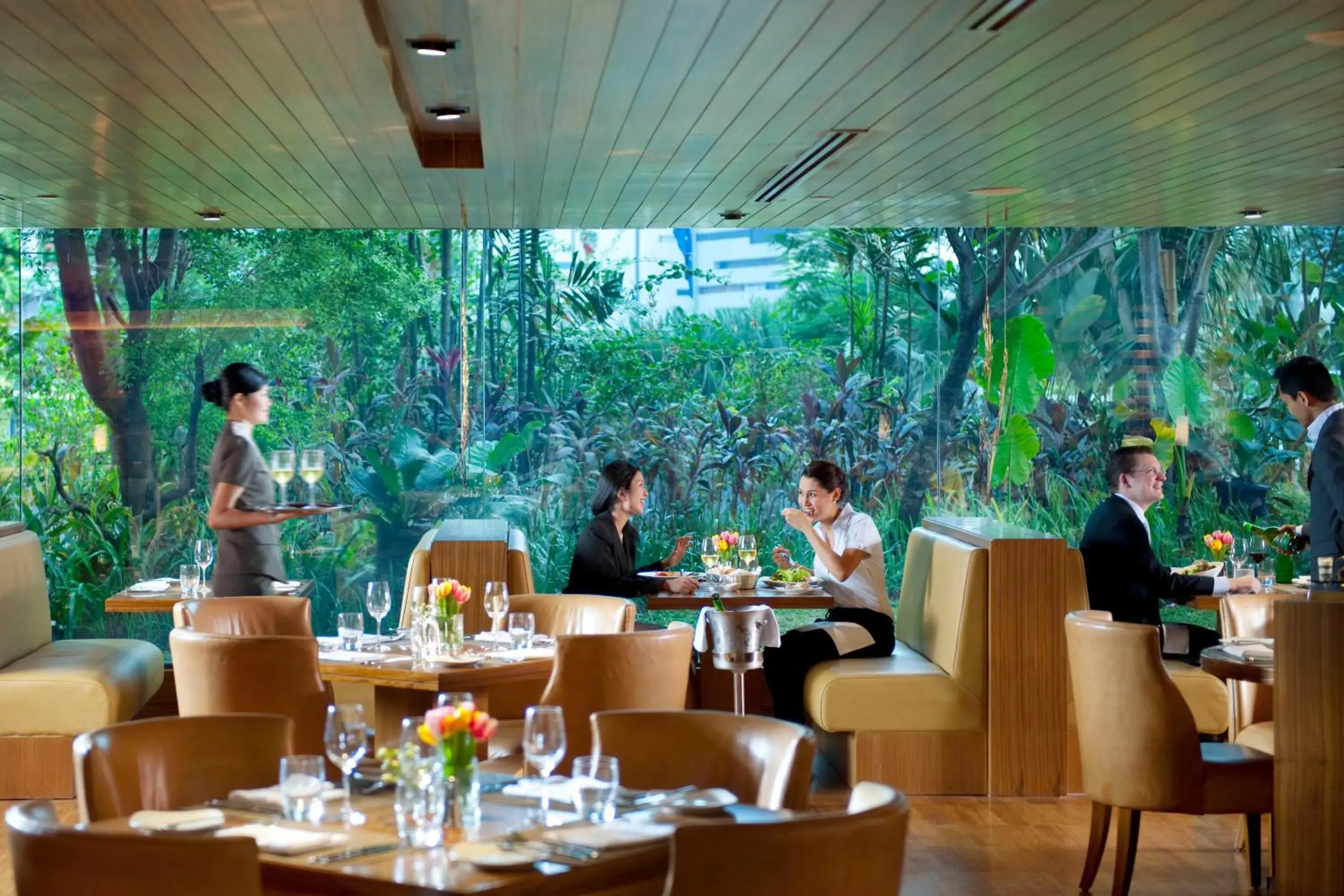Restaurant/Places to Eat in Mandarin Oriental Jakarta
