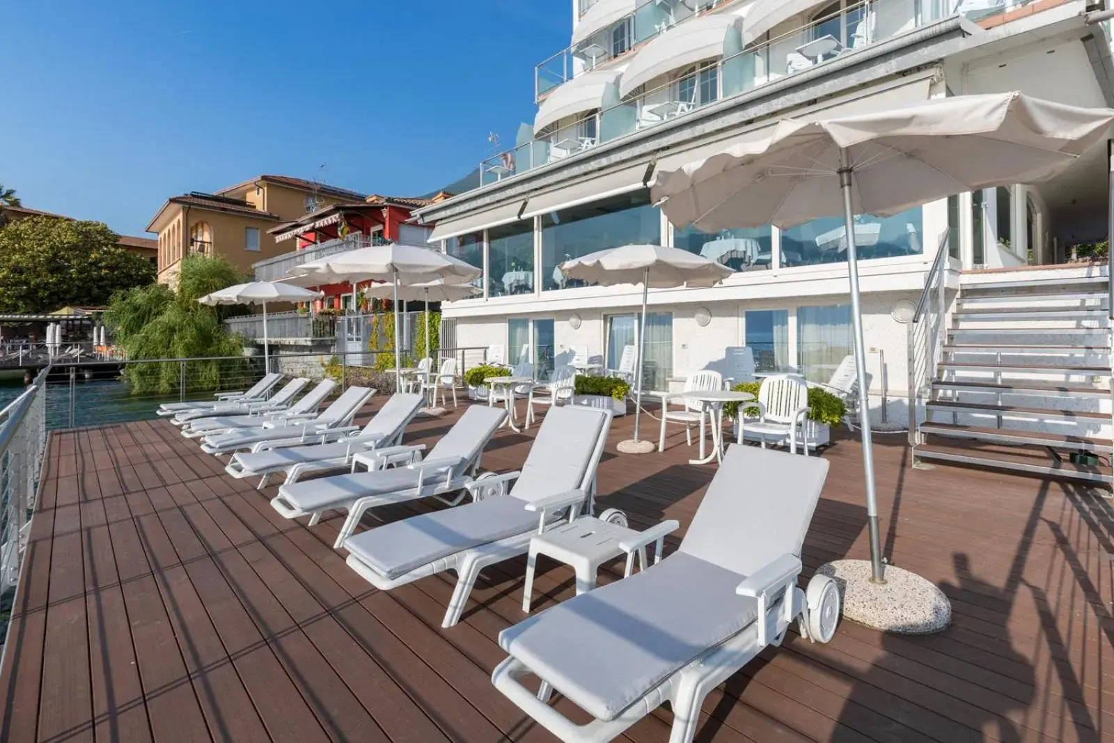 Balcony/Terrace, Swimming Pool in Hotel Vega