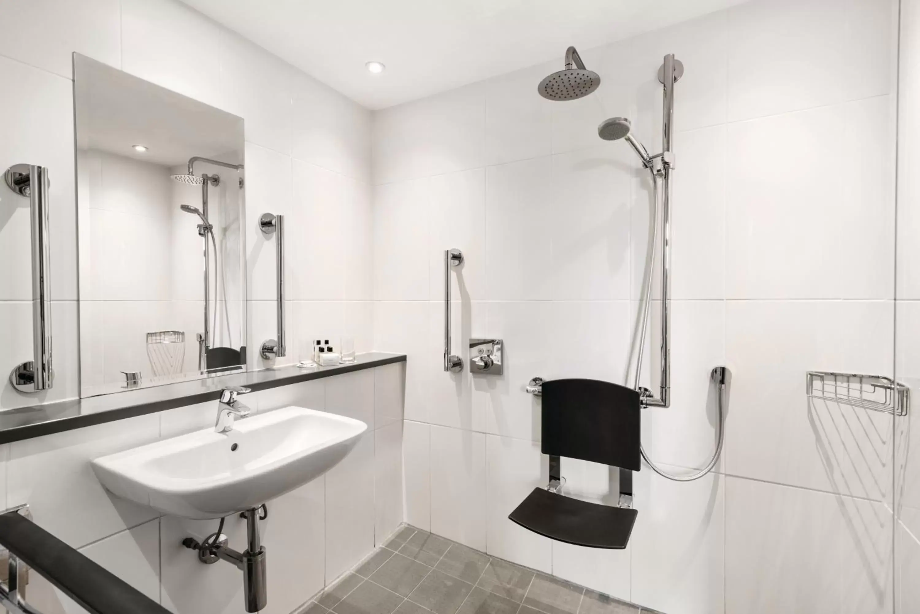 Bathroom in Best Western Plus Nottingham City Centre