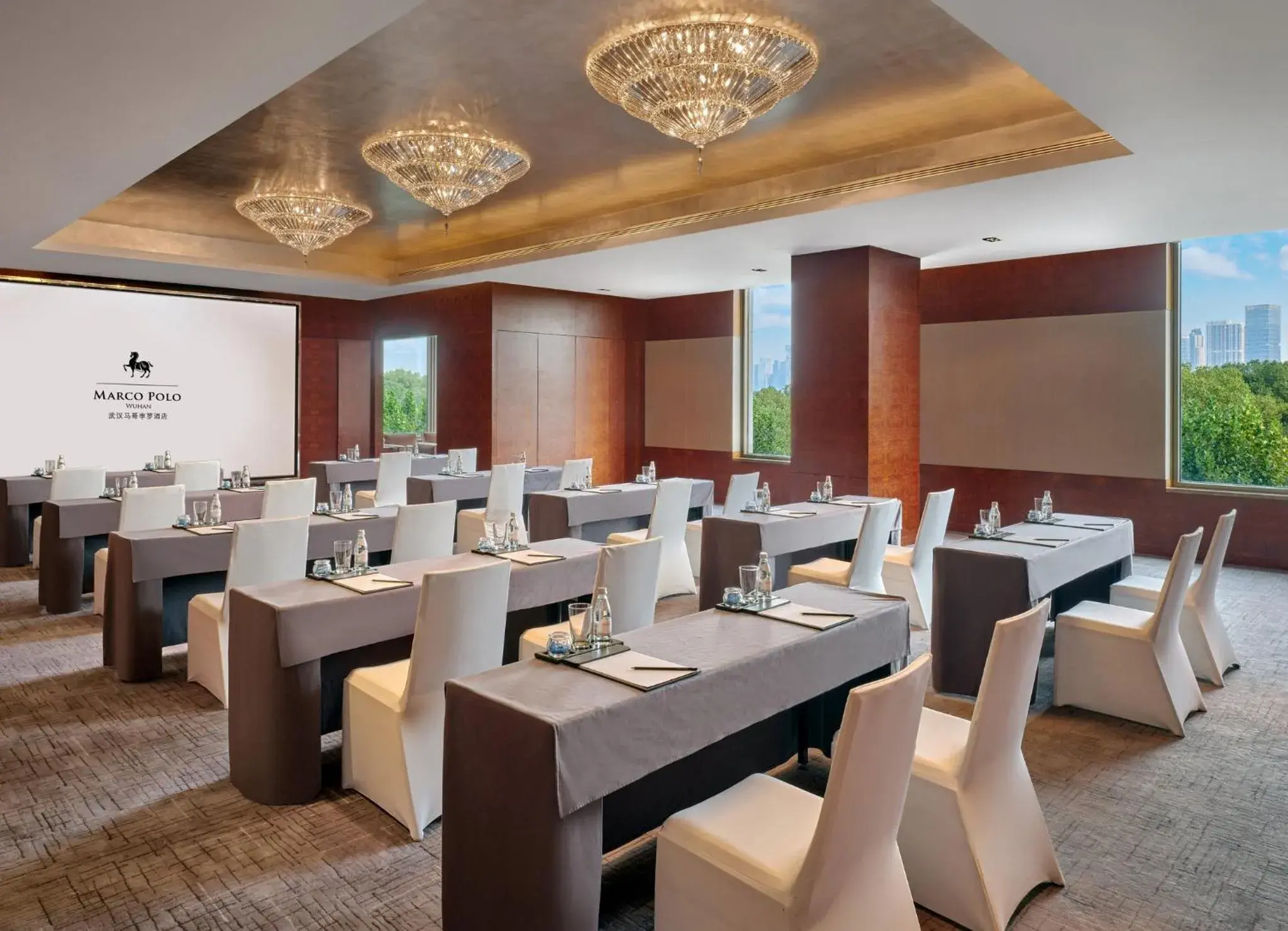 Meeting/conference room, Restaurant/Places to Eat in Marco Polo Wuhan Hotel
