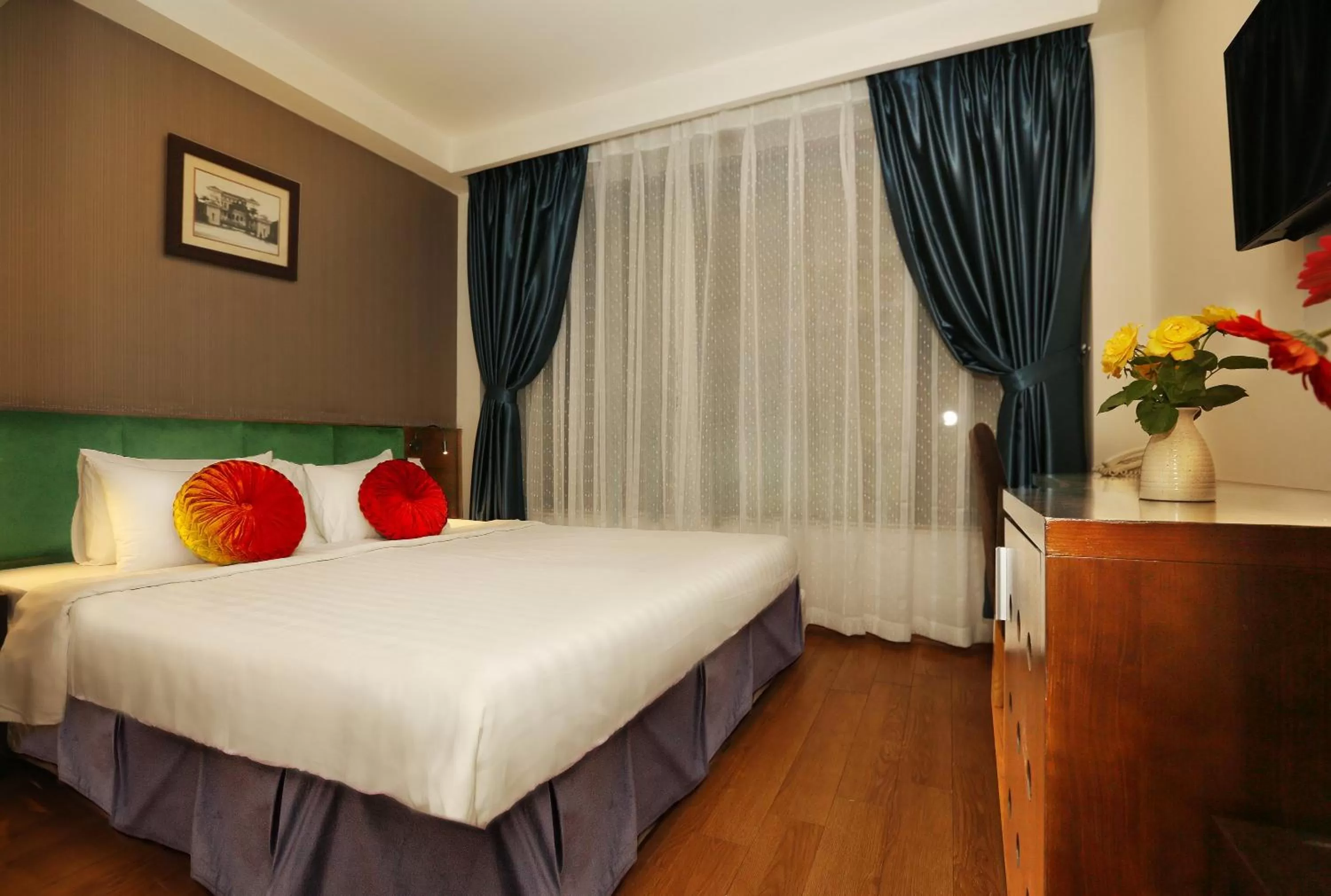 Bed in Aviary Hanoi Hotel & Travel