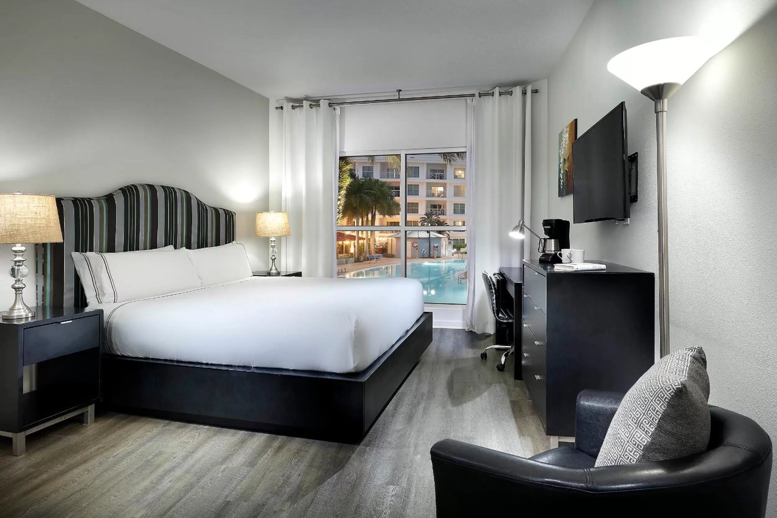 Photo of the whole room, Bed in Meliá Orlando Celebration