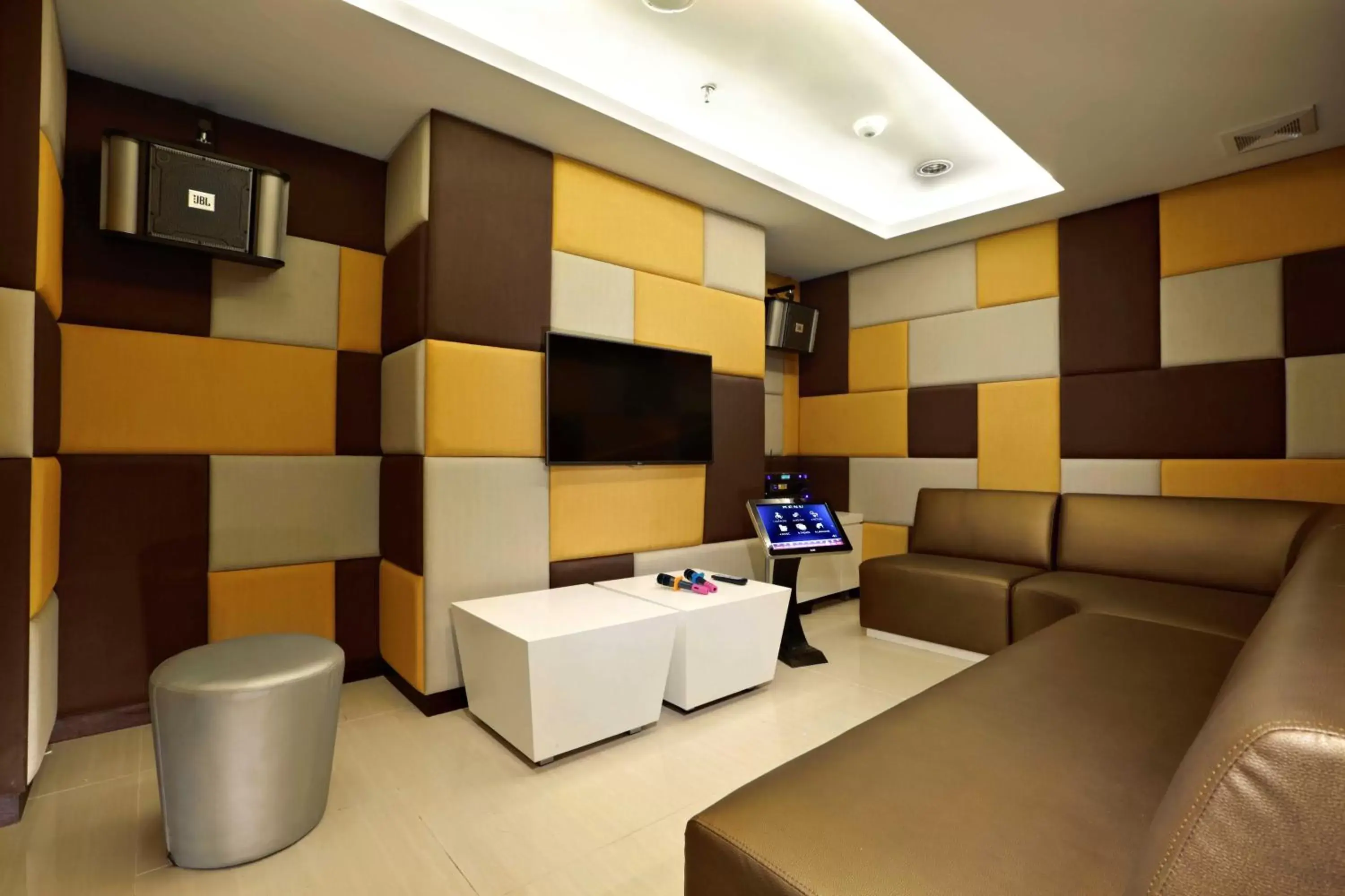 Karaoke, Seating Area in ASTON Sentul Lake Resort & Conference Center