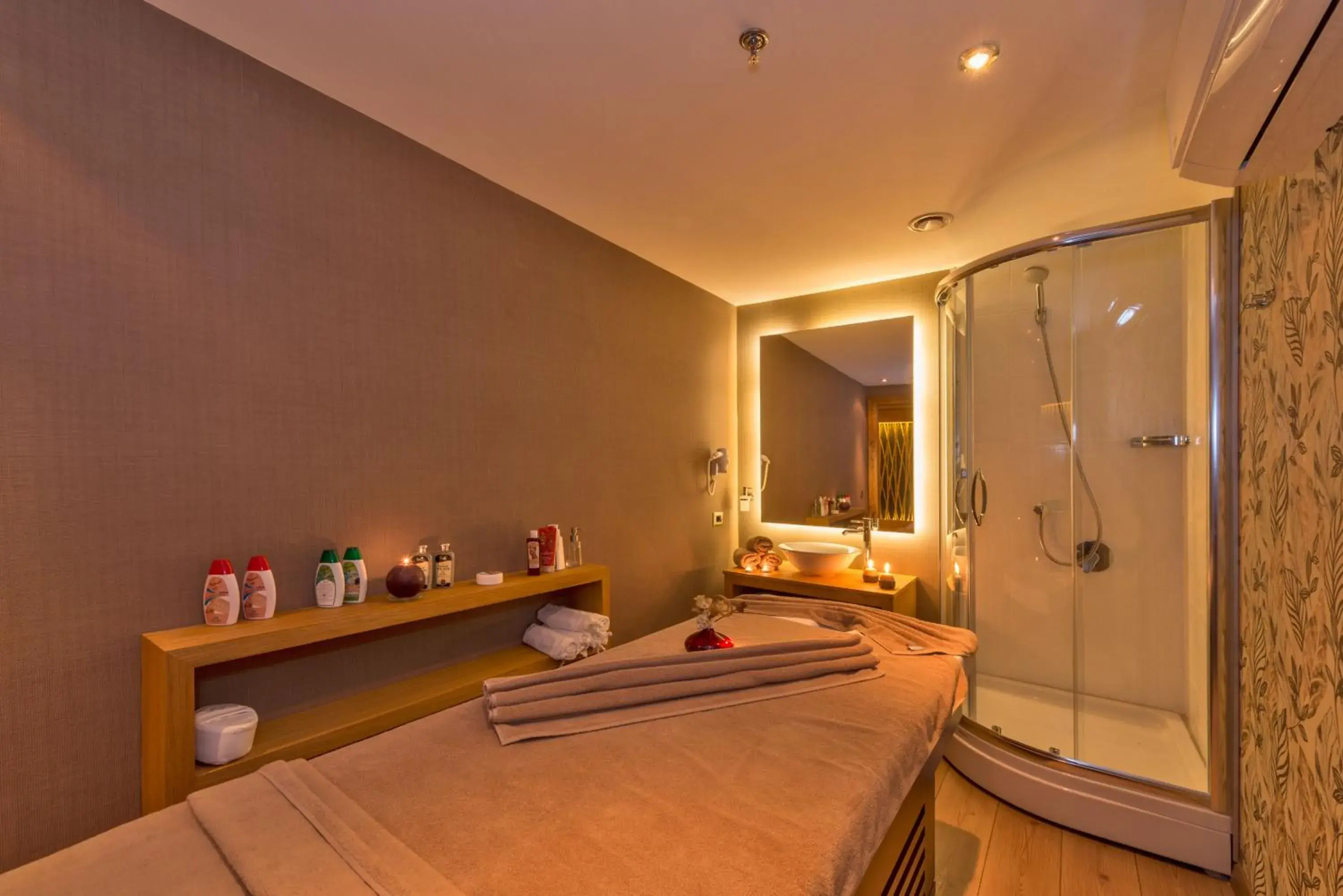 Massage, Bathroom in Istanbul Dora Hotel