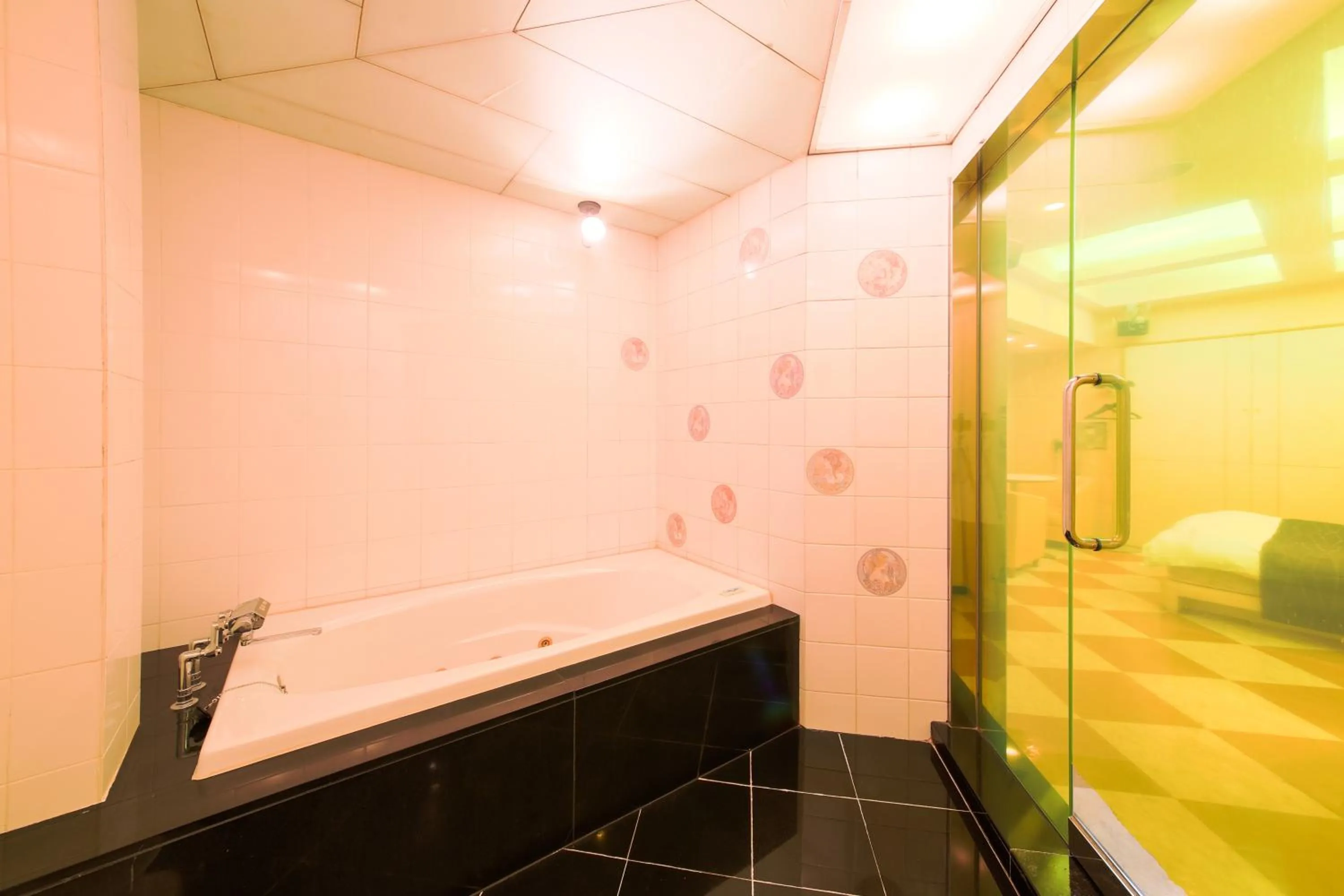 Bathroom in Hotel Public Jam