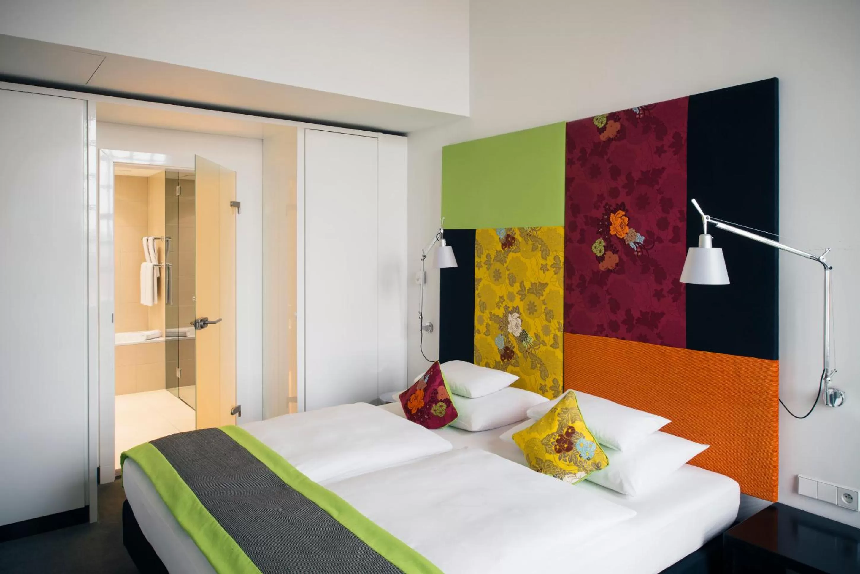 Bathroom, Bed in Vienna House by Wyndham Andel's Lodz