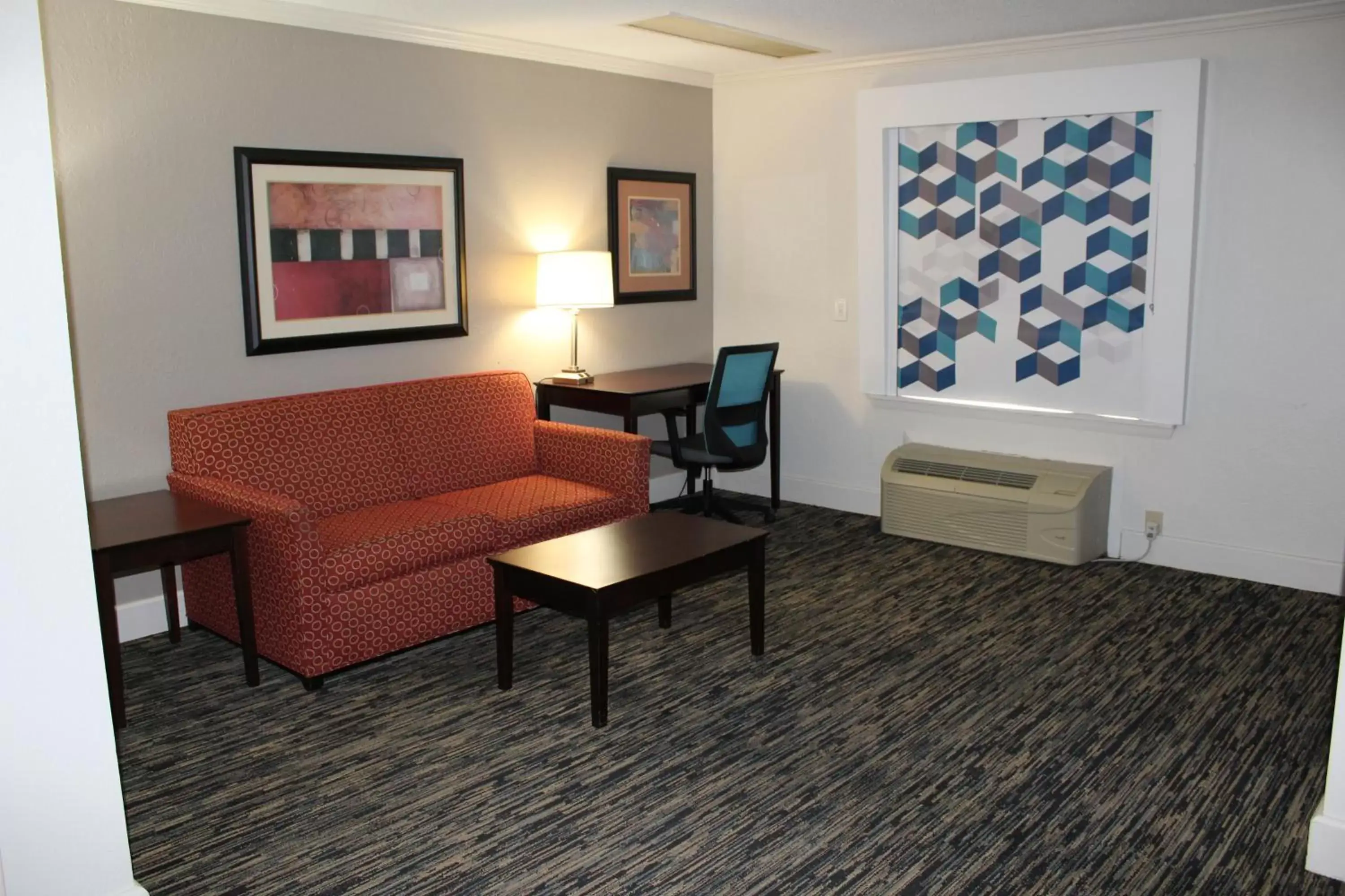 Seating Area in Quality Inn Crossville Near Cumberland Mountain State Park
