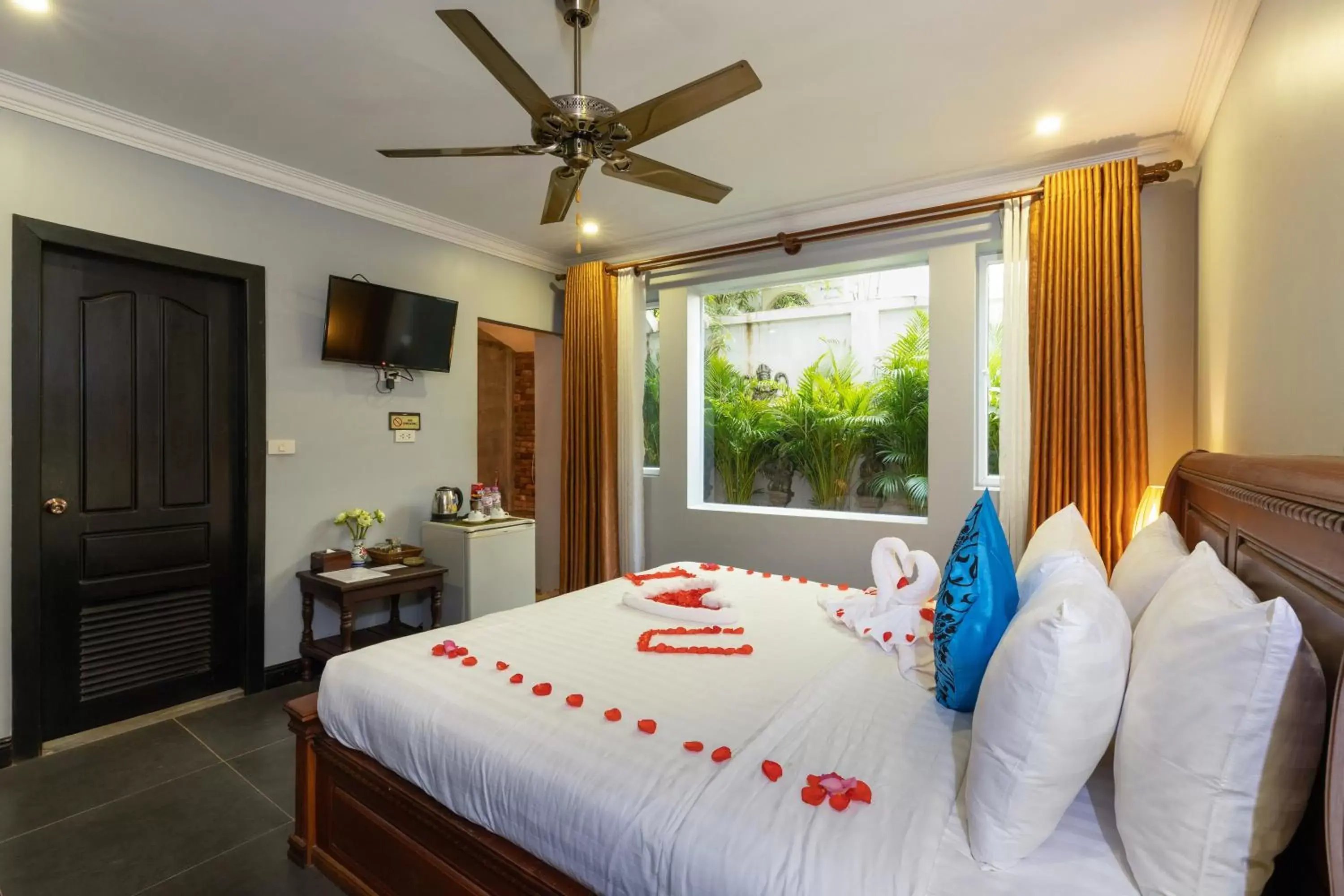 Photo of the whole room, Bed in The Five Senses Boutique Hotel Photo of the whole room, Bed in The Five Senses Boutique Hotel