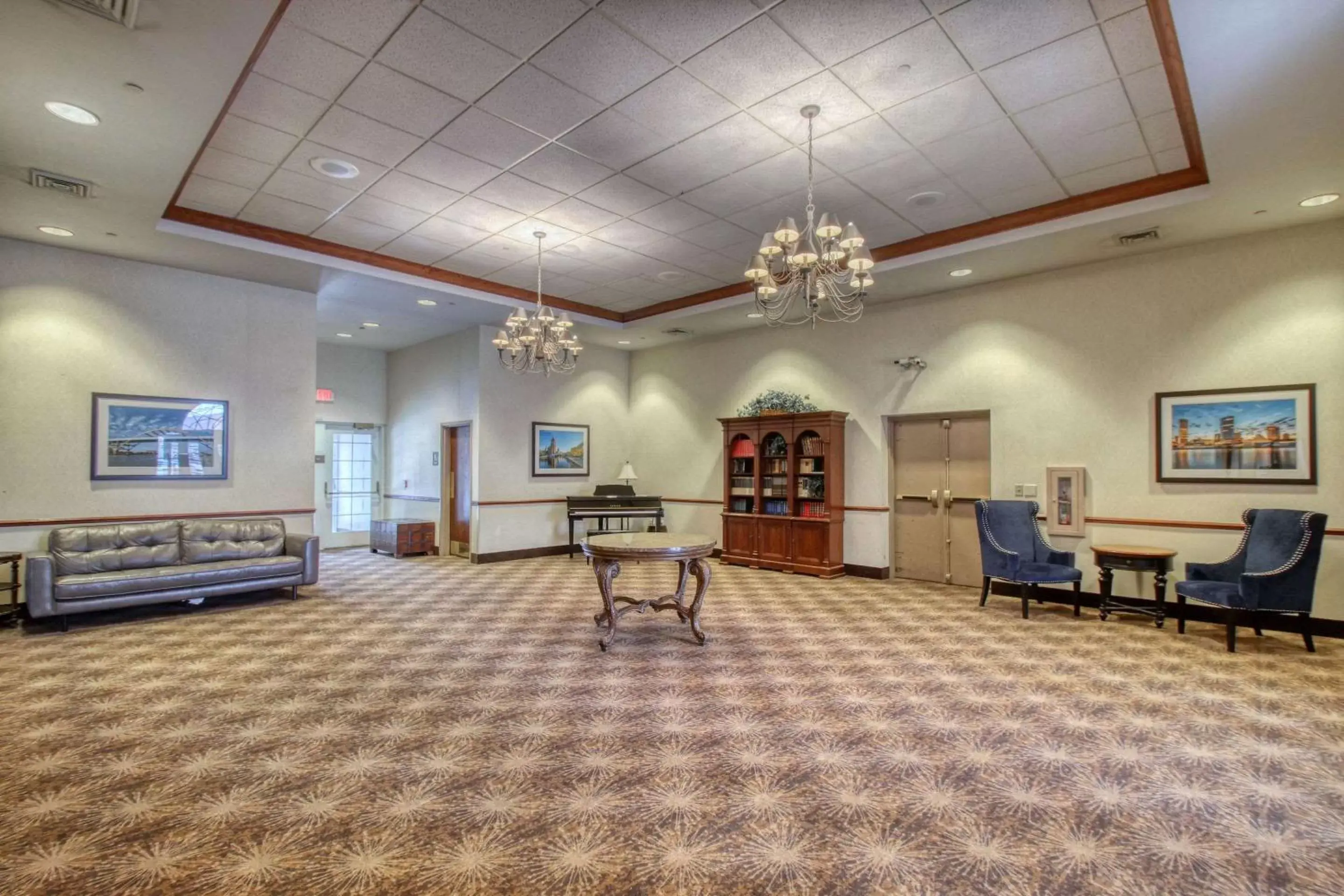 On site, Lobby/Reception in Comfort Suites Milwaukee Airport