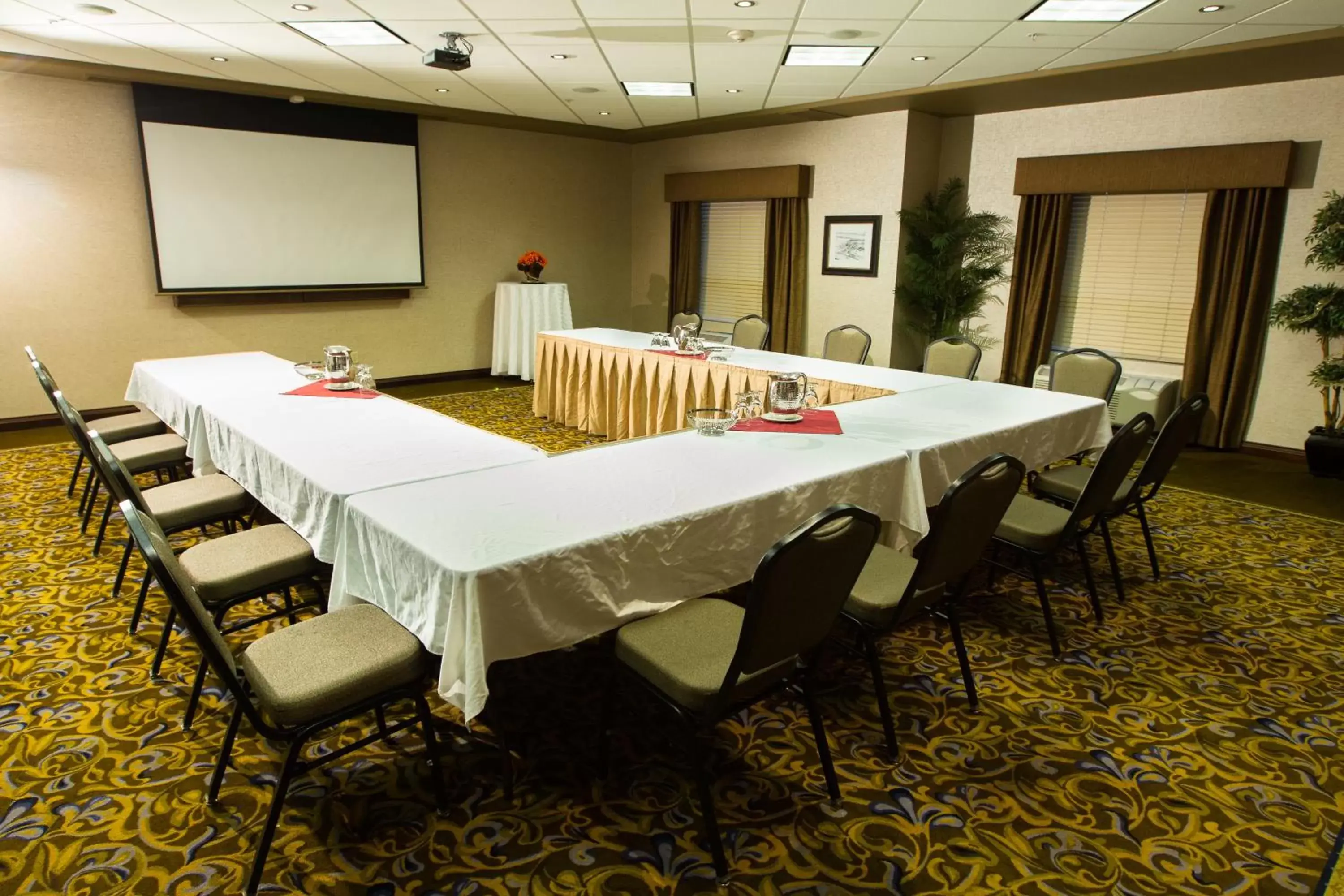 Banquet/Function facilities in The Kanata Fort Saskatchewan