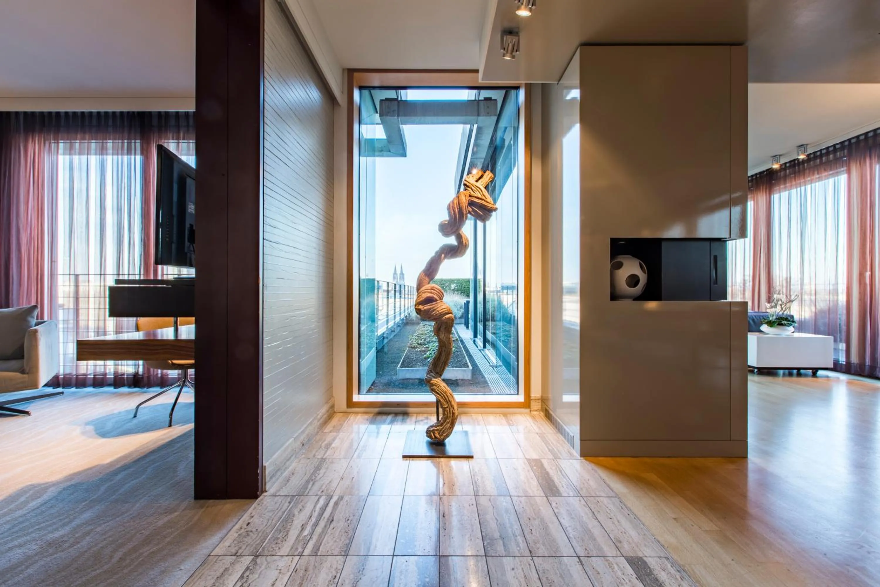 Decorative detail, Bed in Radisson Blu Hotel Köln