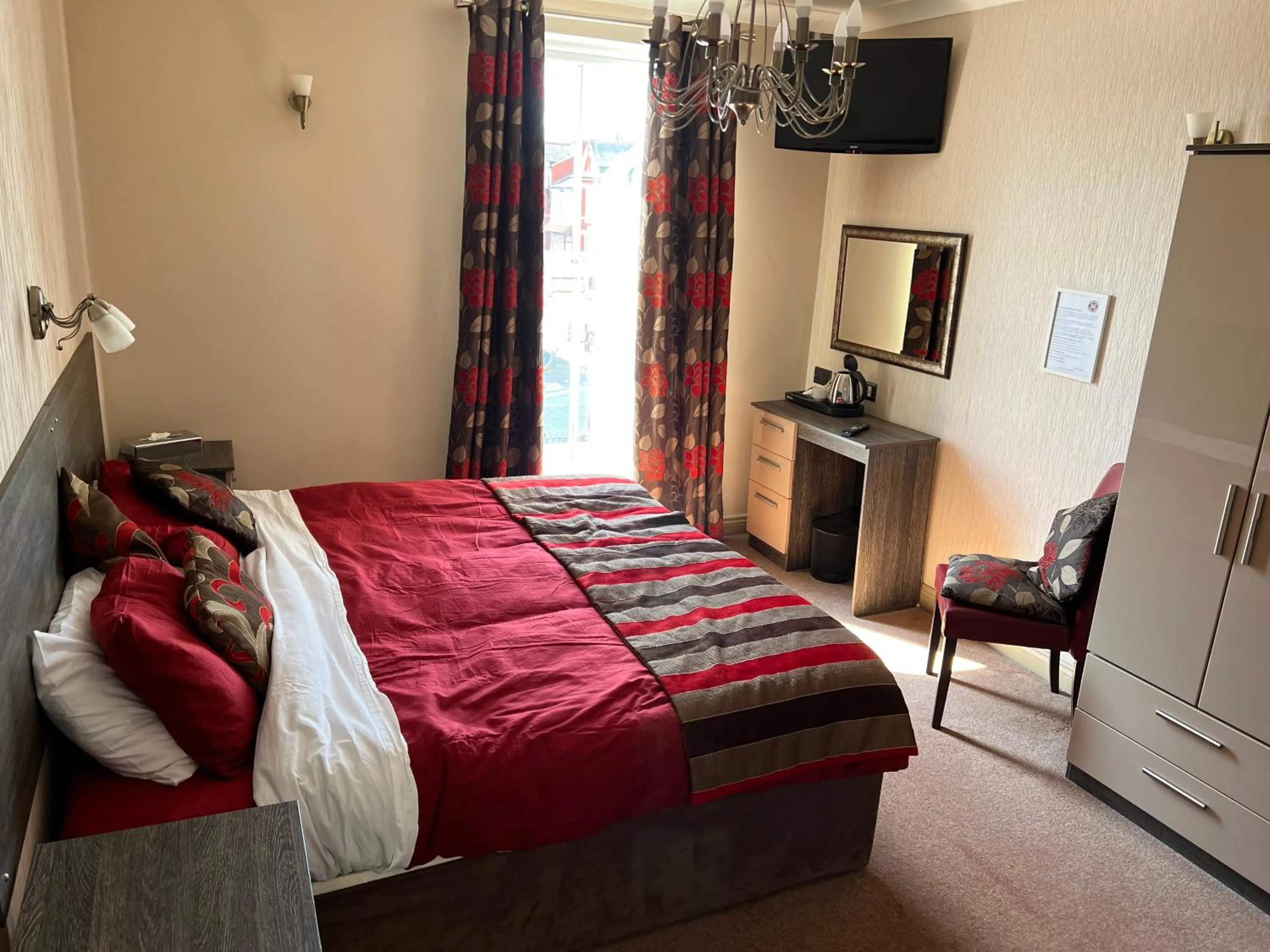 Bed in Southport Metro Hotel