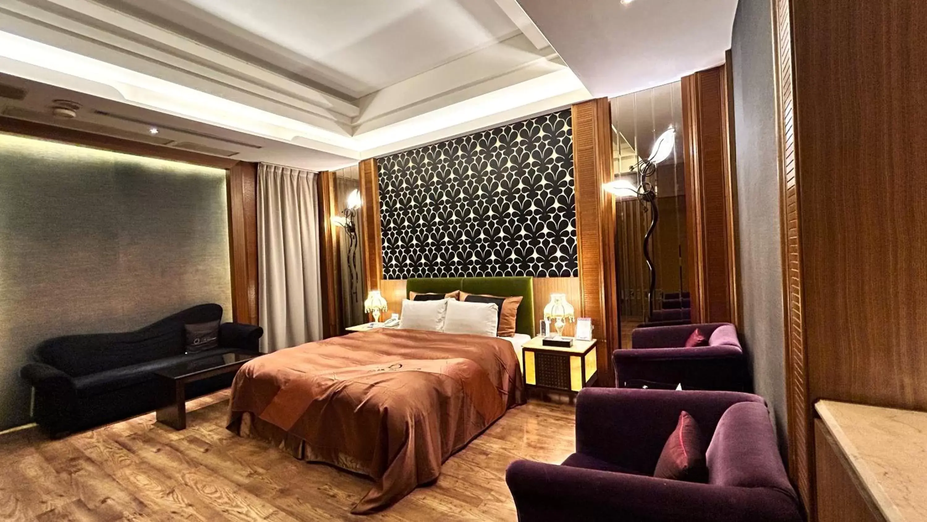 Photo of the whole room, Bed in Shining Motel Photo of the whole room, Bed in Shining Motel