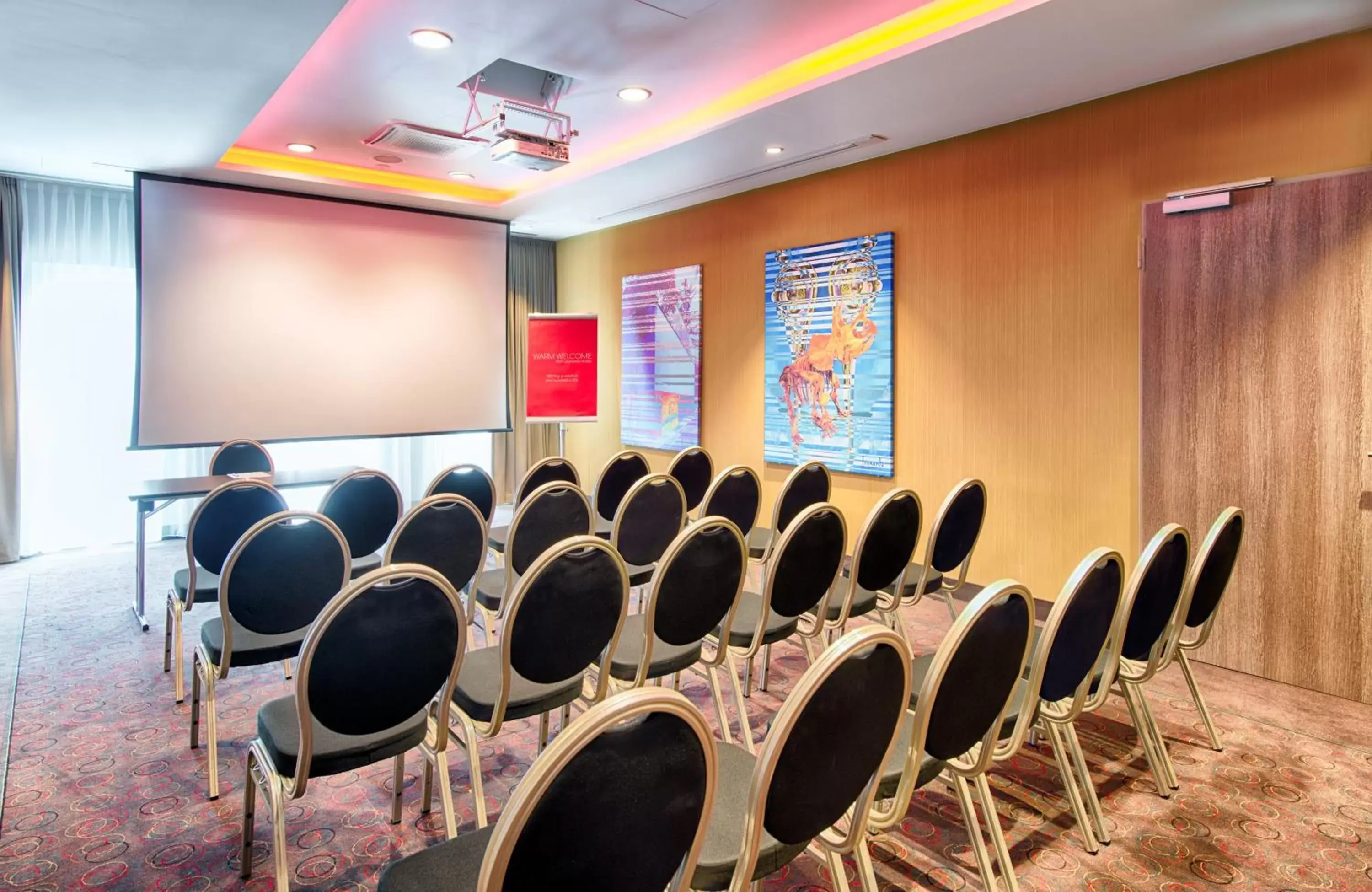 Meeting/conference room in Leonardo Hotel Munich City South