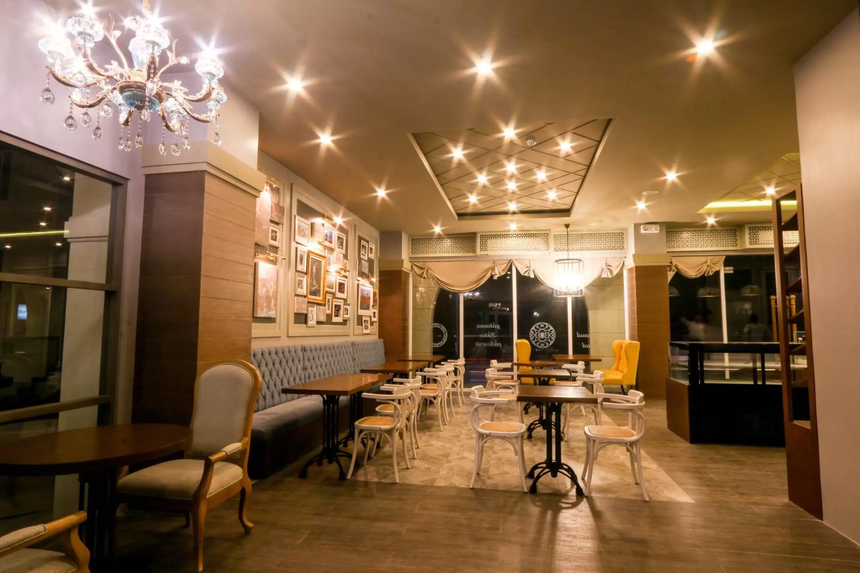 Restaurant/places to eat in Hotel Carlito Tagaytay Restaurant/places to eat in Hotel Carlito Tagaytay