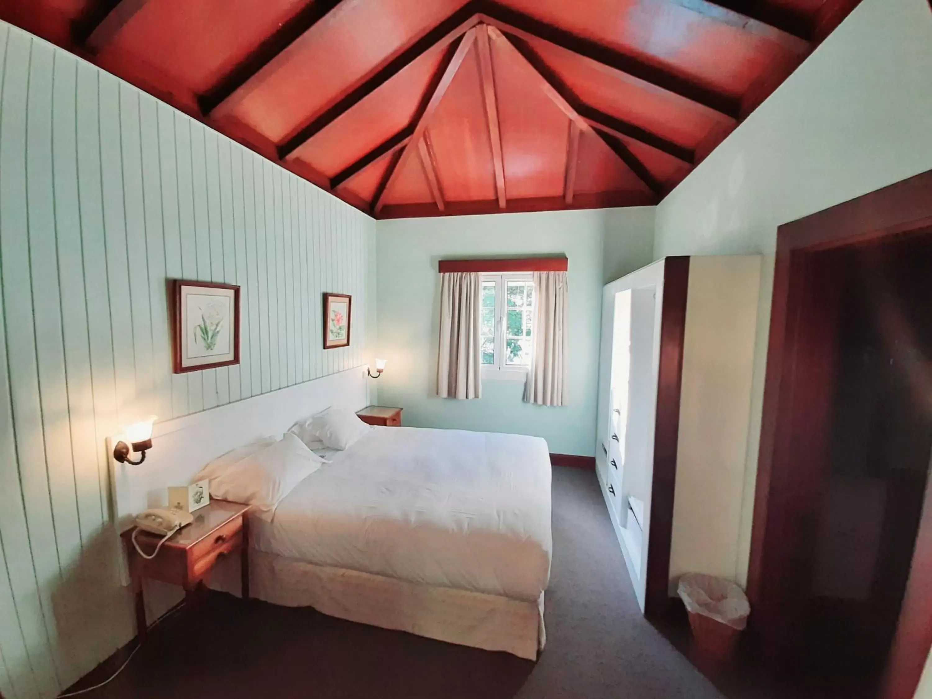 Double Room Attic - Garden View in Quinta Da Penha De Franca Double Room Attic - Garden View in Quinta Da Penha De Franca