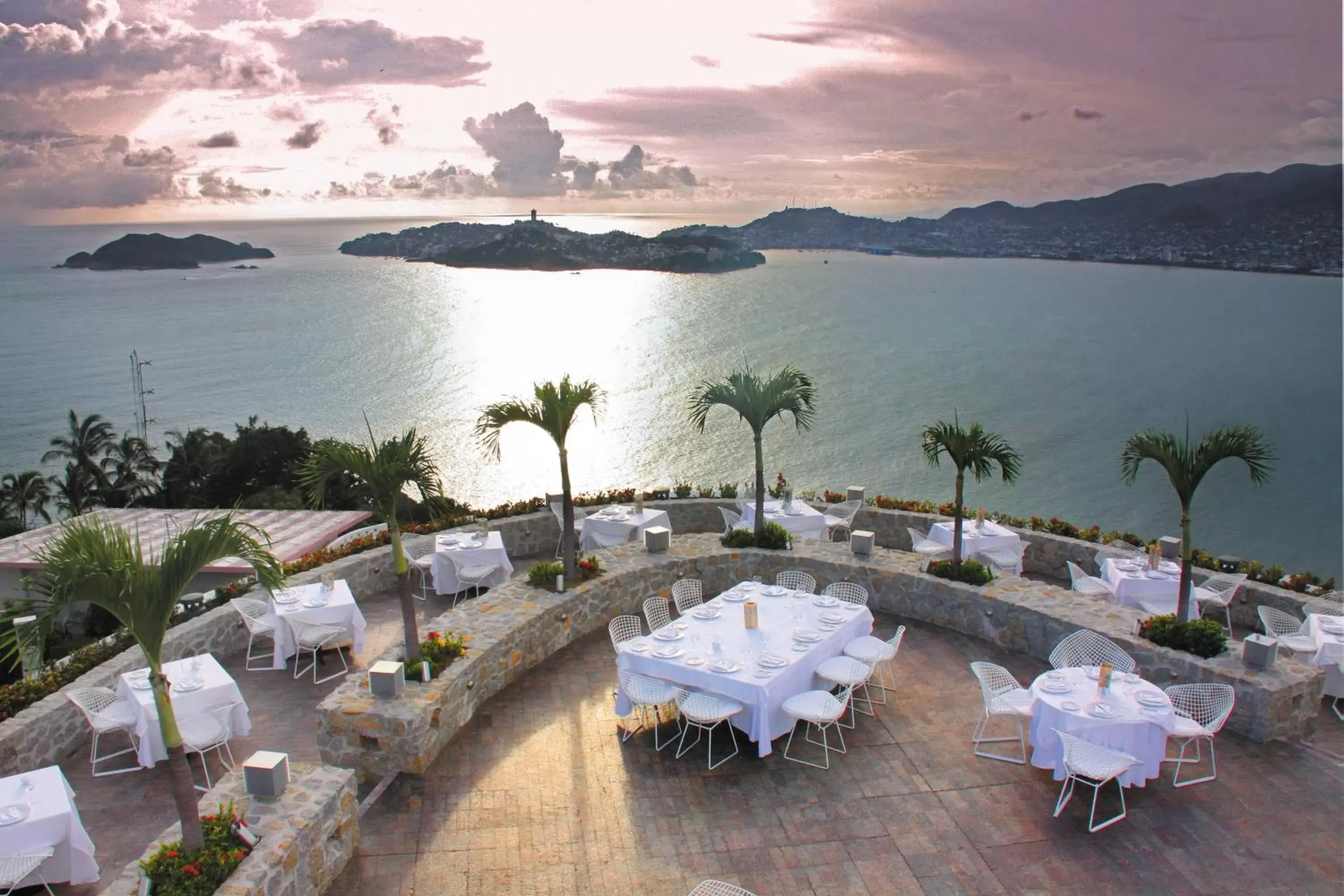 Restaurant/places to eat in Las Brisas Acapulco