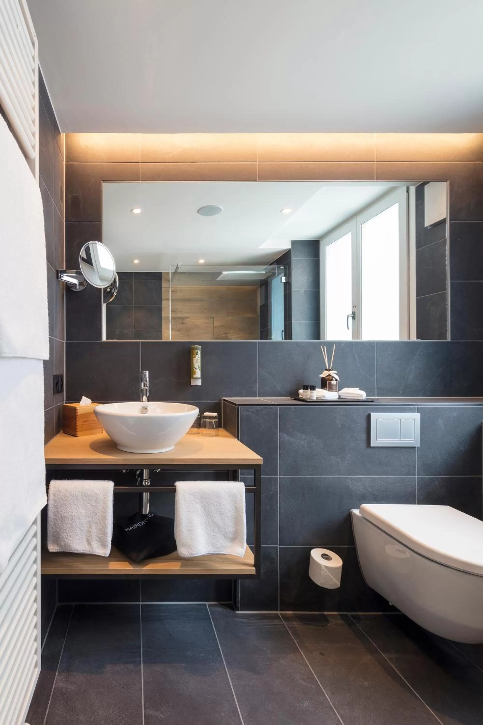 Bathroom in Fred Hotel Leonhardstrasse - Mobile Check-in