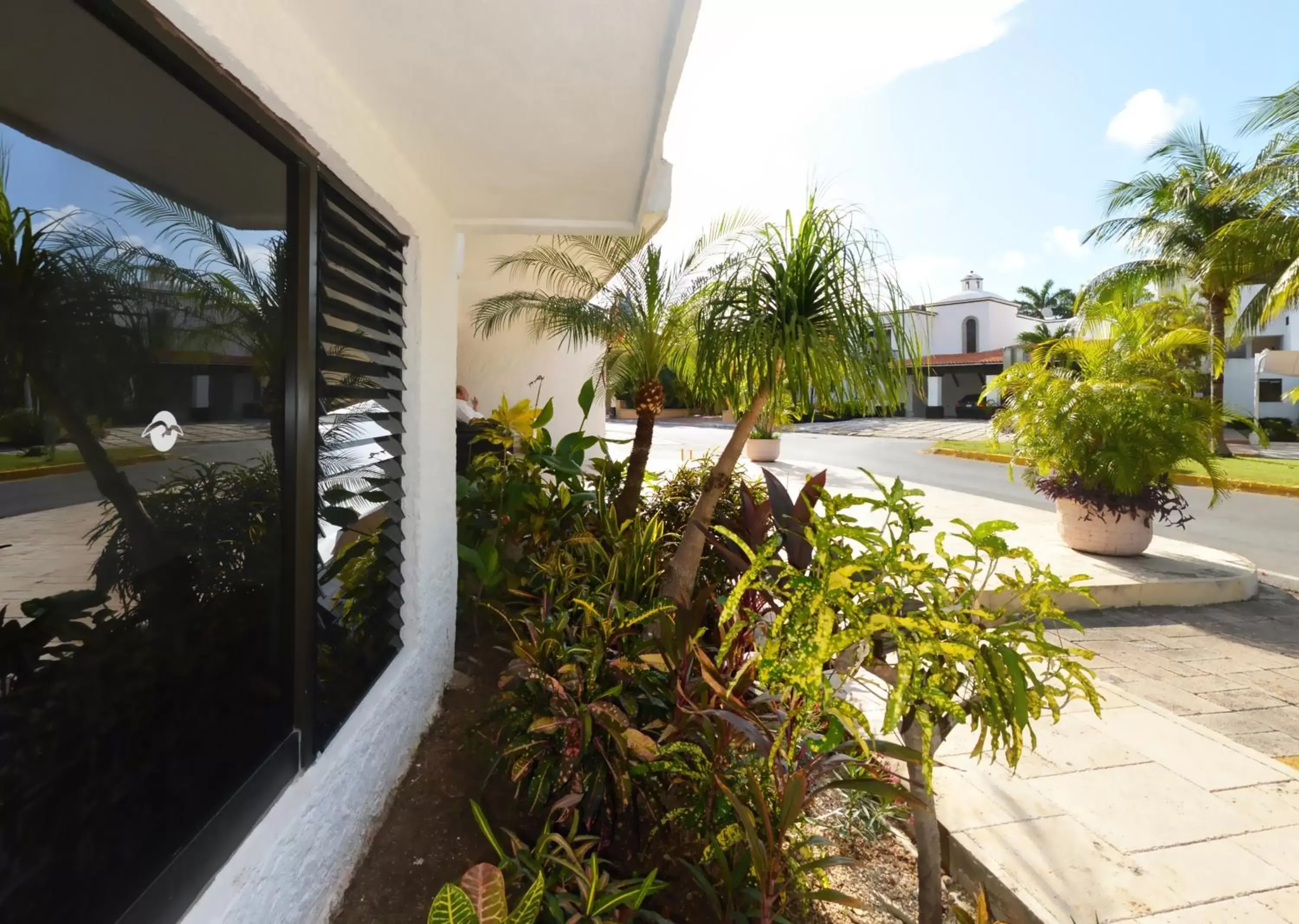 Facade/entrance, Patio/Outdoor Area in Sina Suites