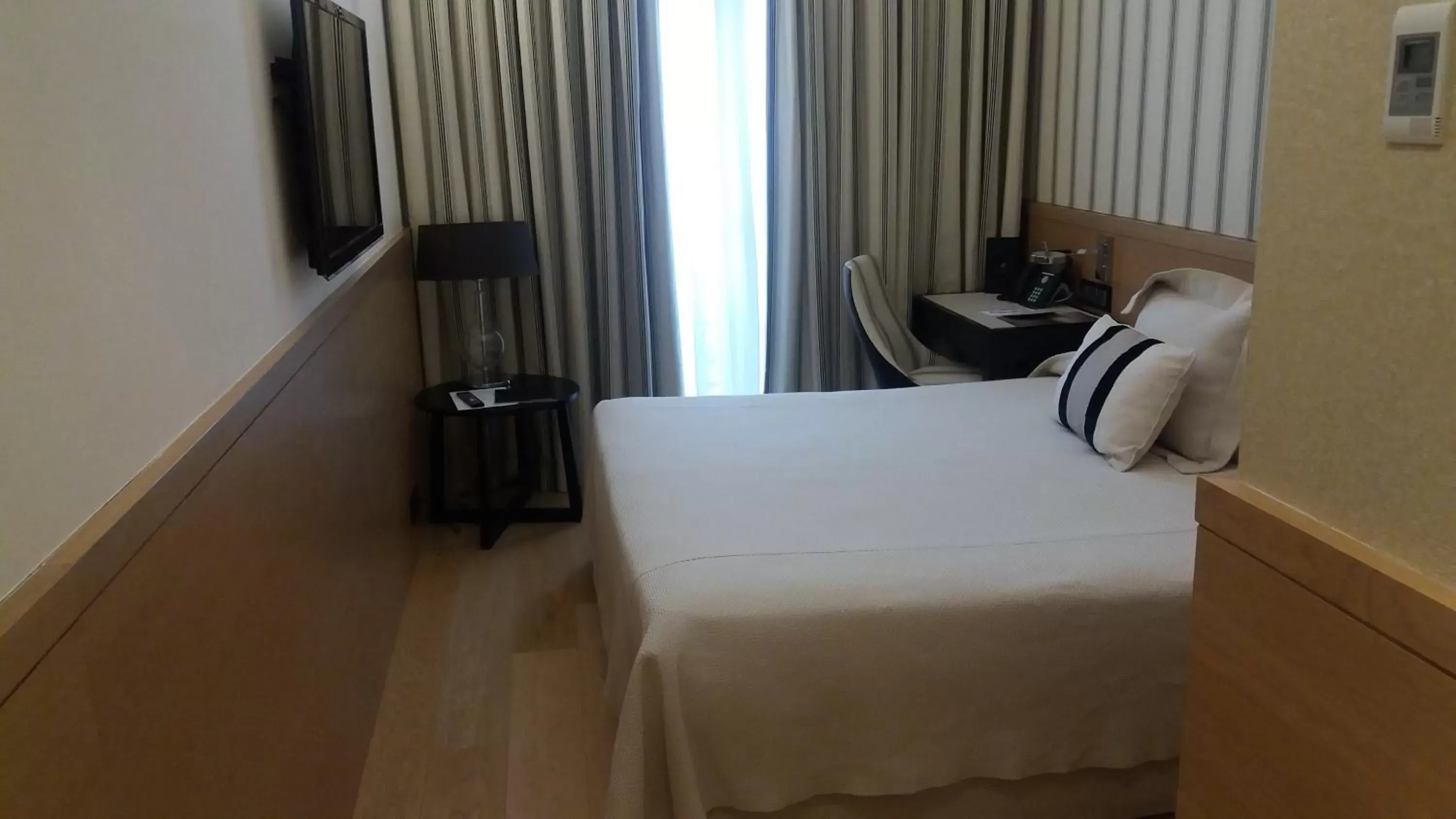 Photo of the whole room, Bed in Gran Hotel Sardinero