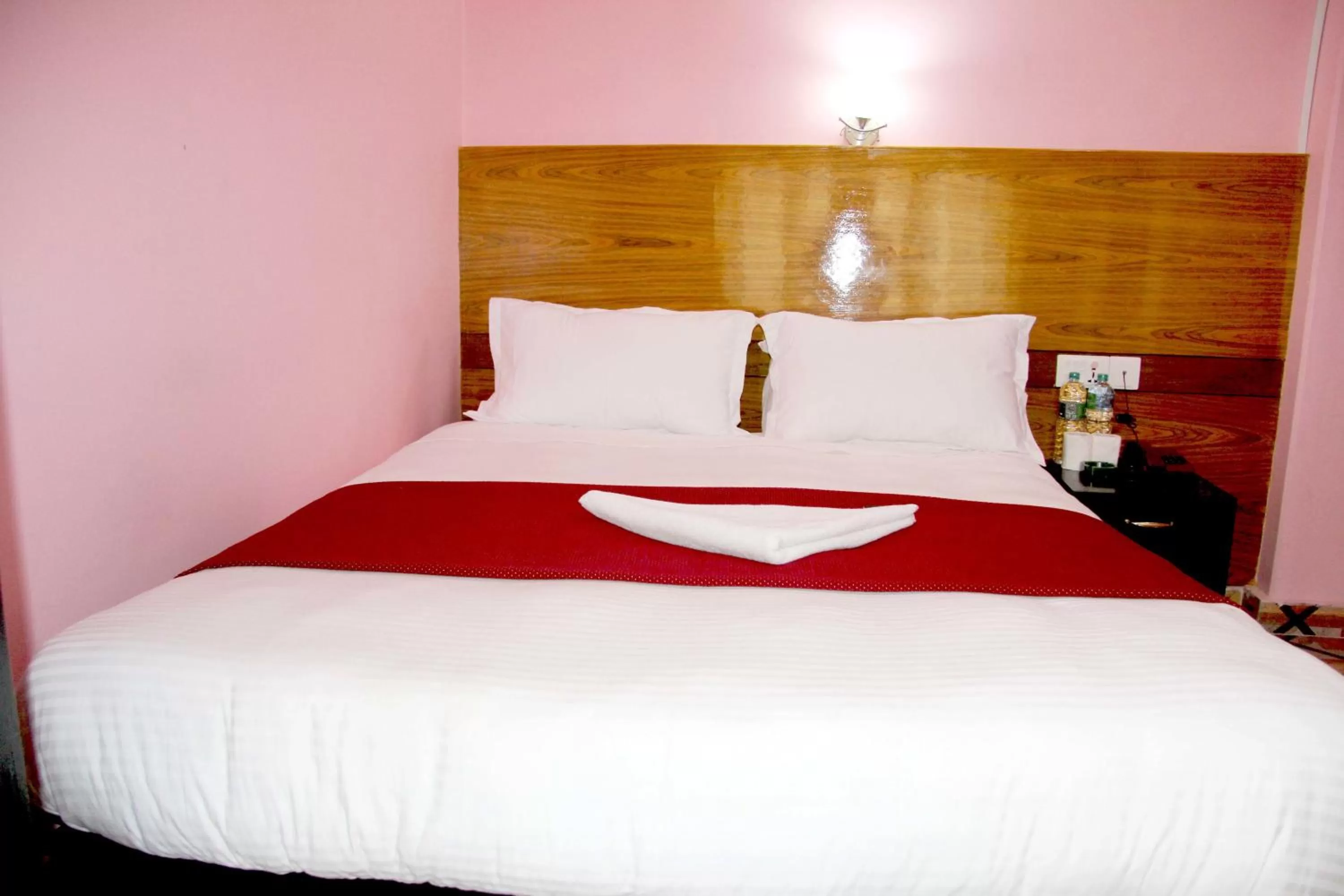 Bed in Hotel Buttercup