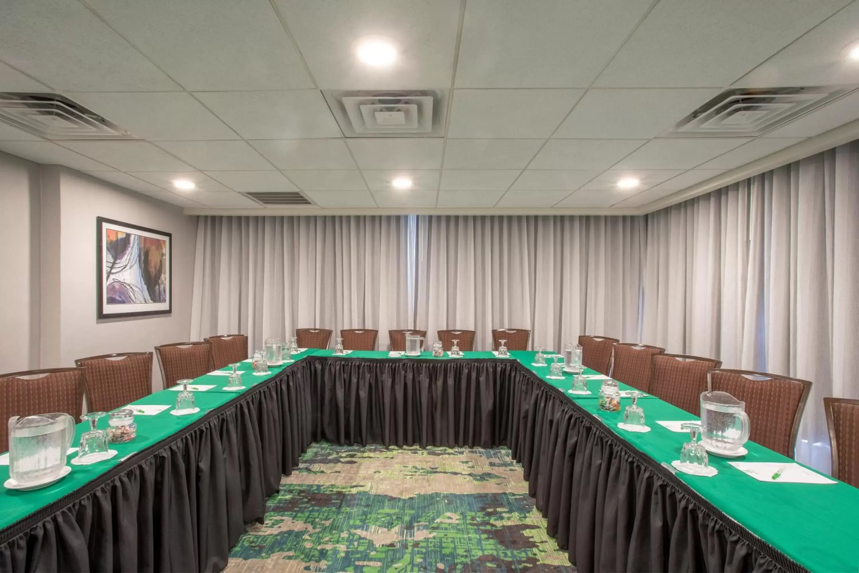 Meeting/conference room in Holiday Inn & Suites Parsippany Fairfield, an IHG Hotel