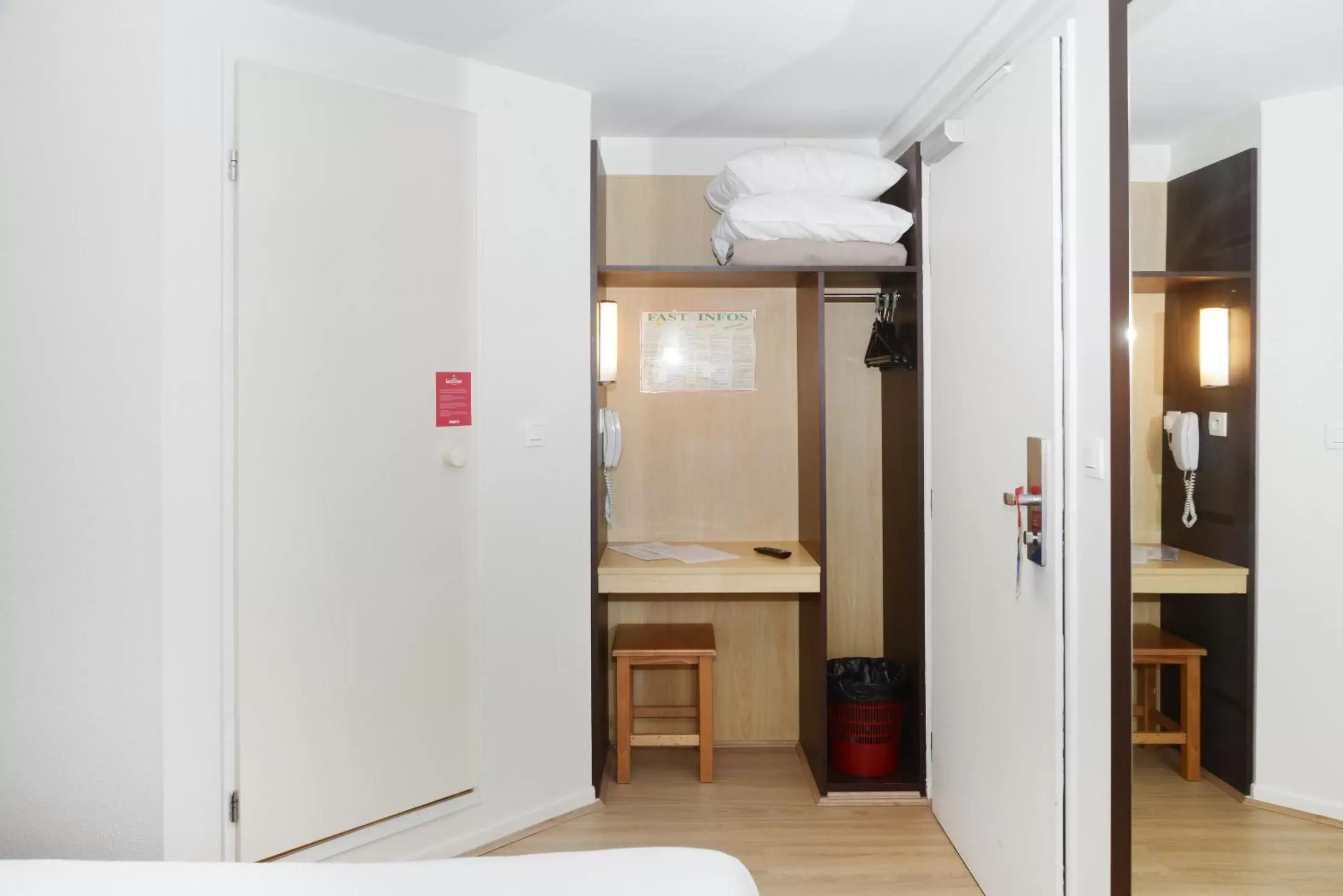 Bedroom, Bathroom in Fasthotel Reims-Taissy