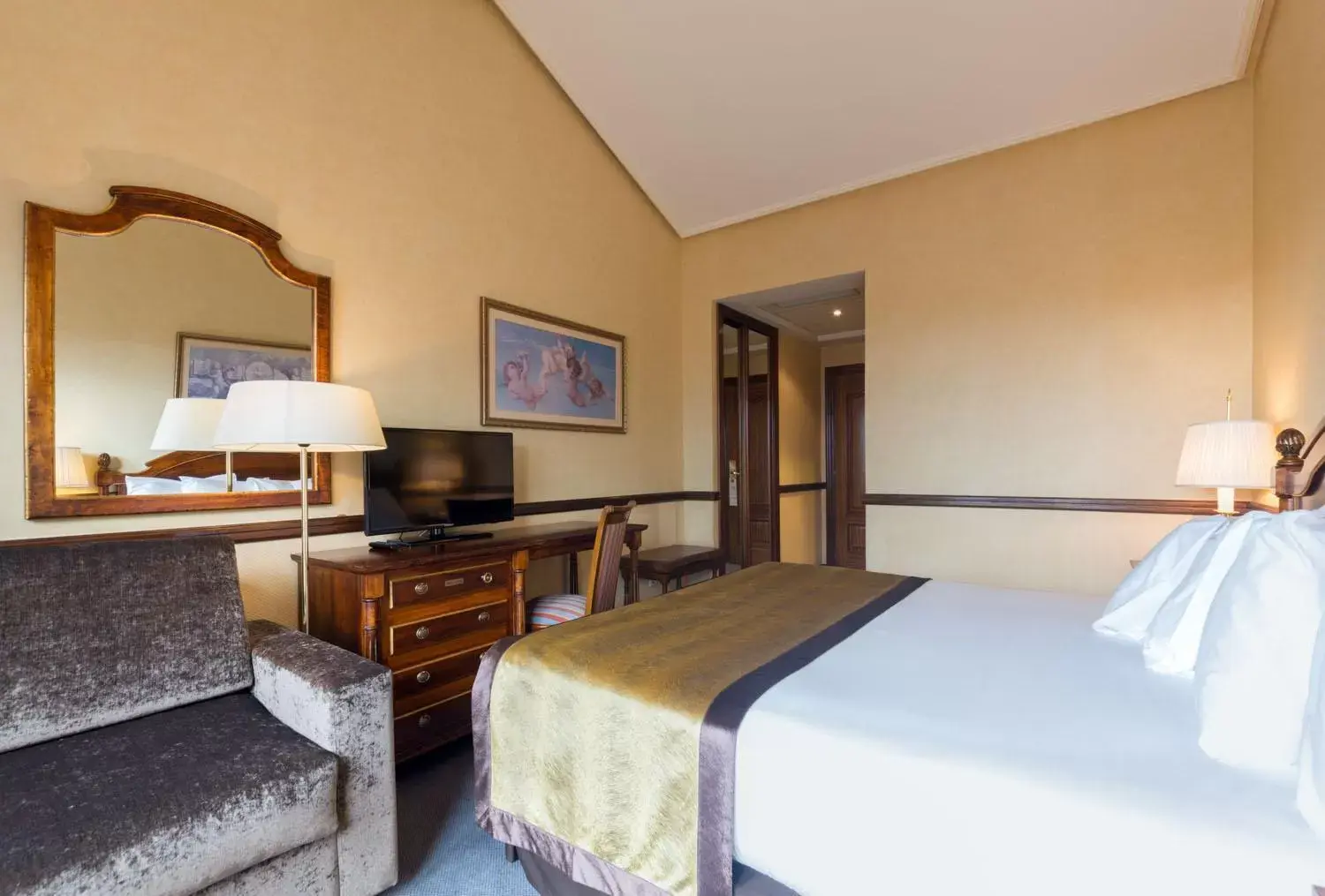 Bed in Hotel Exe Reina Isabel Bed in Hotel Exe Reina Isabel