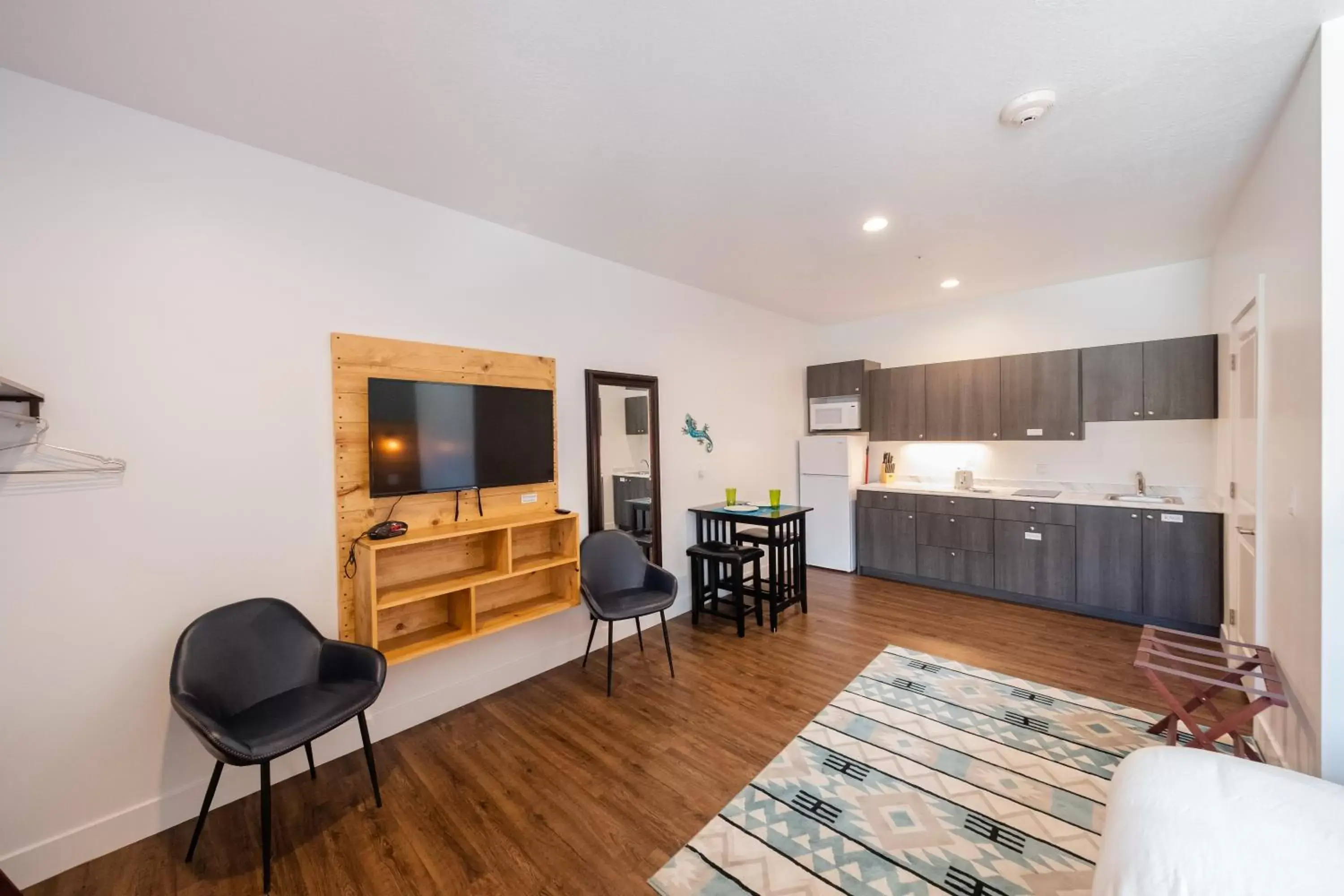 TV and multimedia in Kanab Suites
