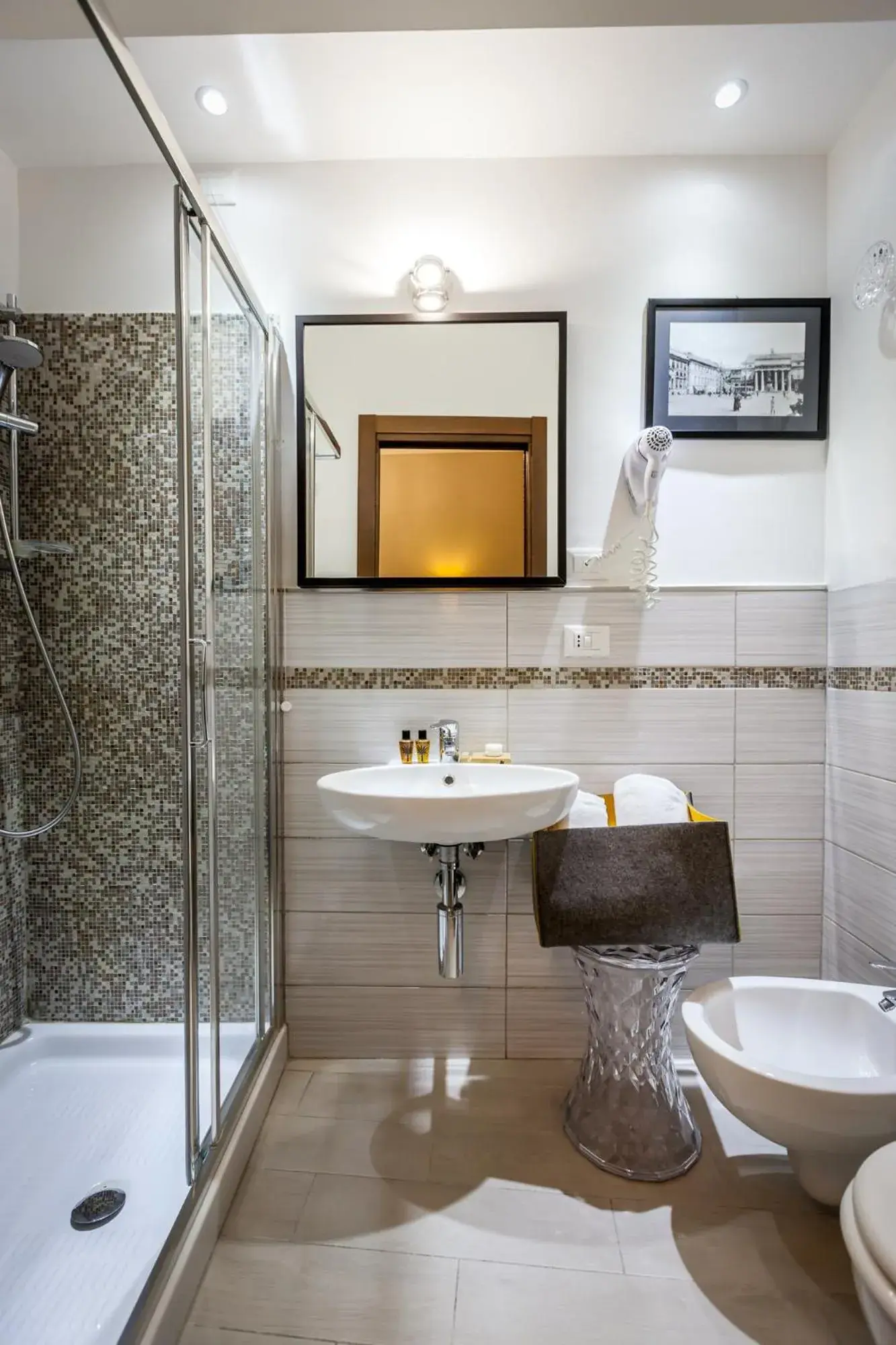 Shower, Bathroom in Hotel Bologna
