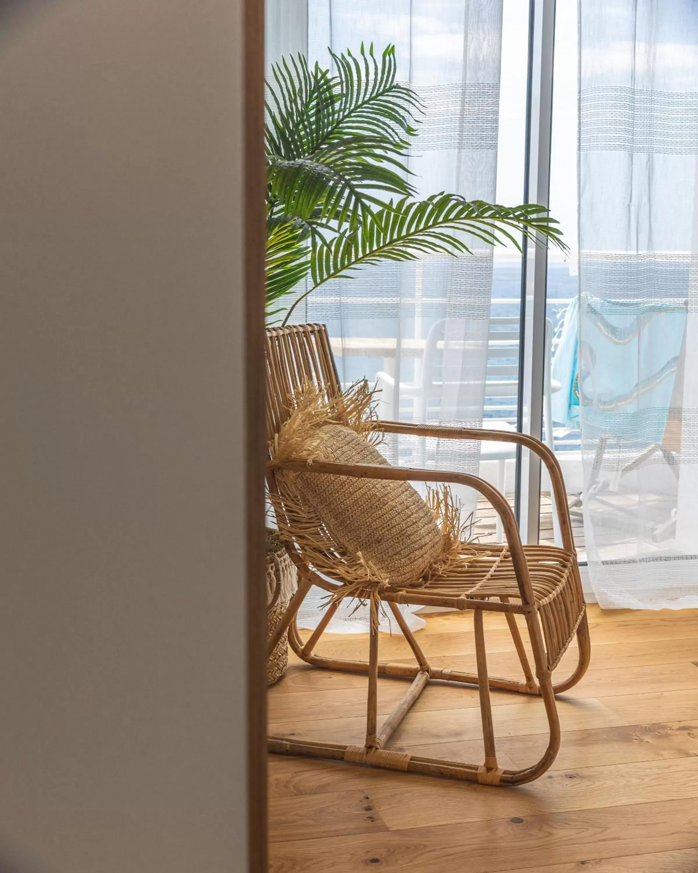 Seating Area in Hotel de La Plage - Mahogany