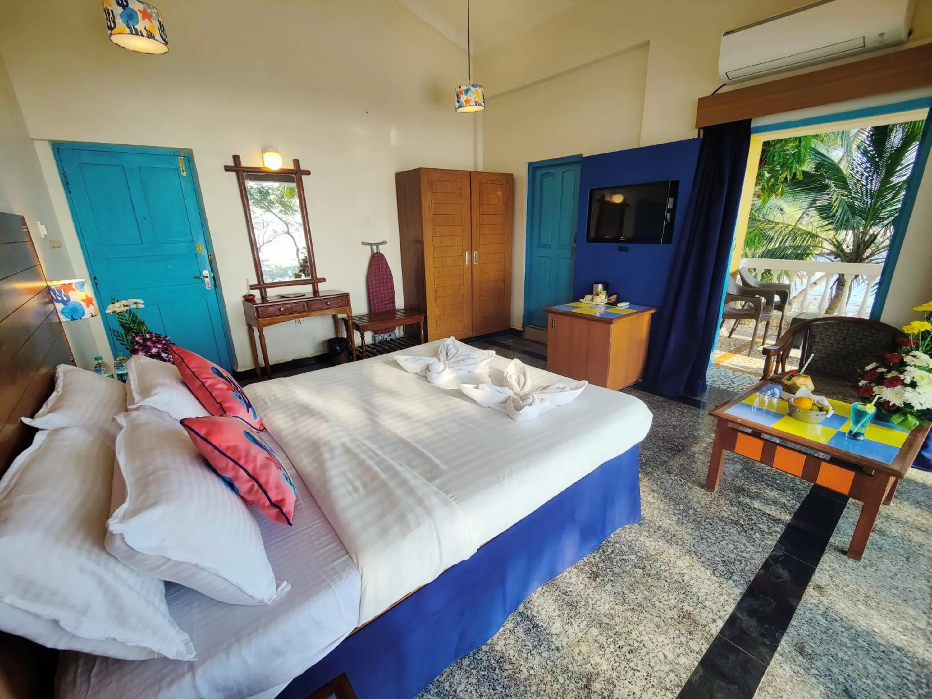 Bedroom in Bambolim Beach Resort