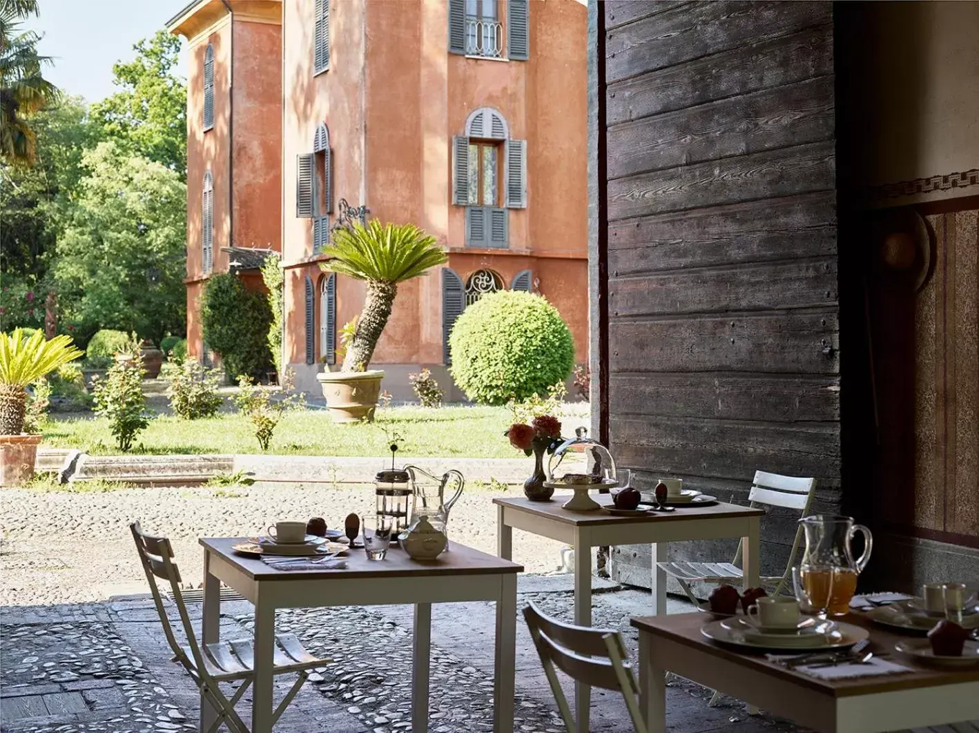 Patio, Restaurant/Places to Eat in Le dimore de Il borgo del balsamico