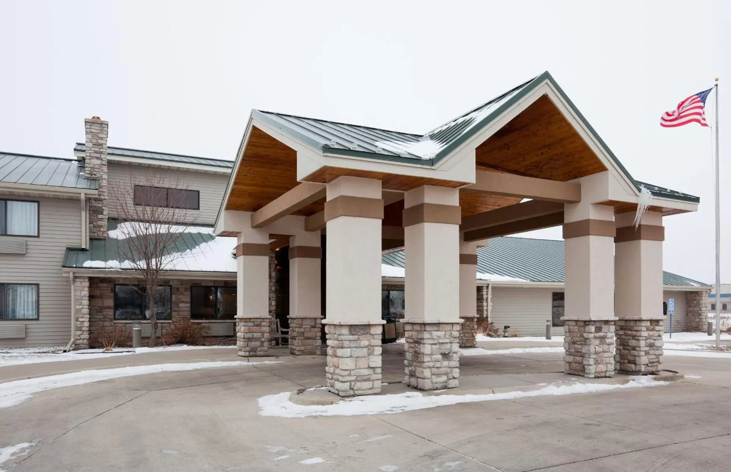 Facade/entrance, Property Building in AmericInn by Wyndham Ankeny/Des Moines